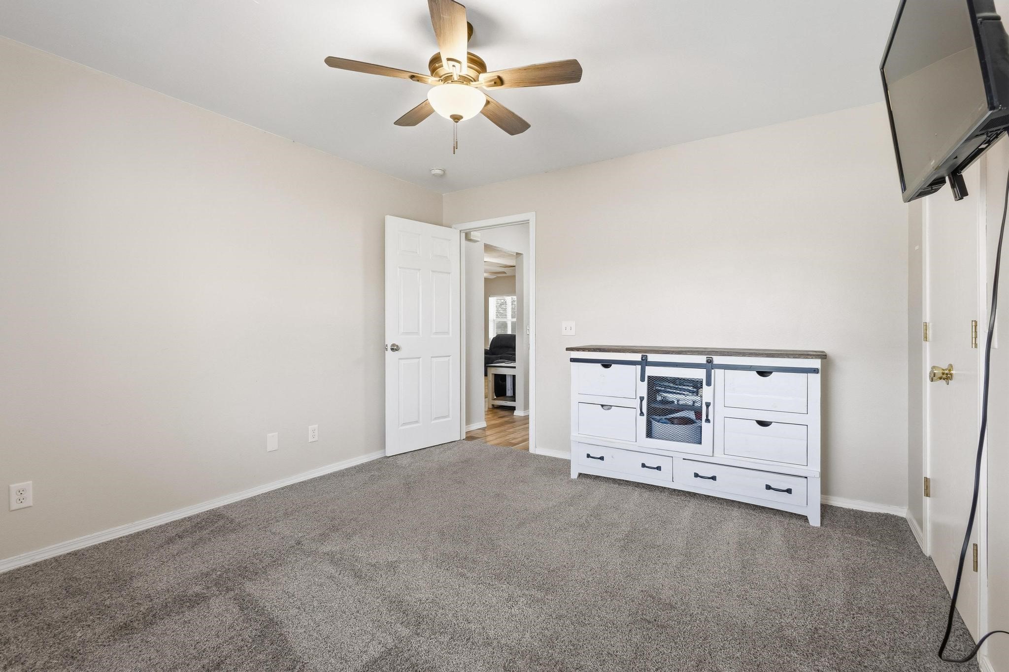 521 County Road 15100