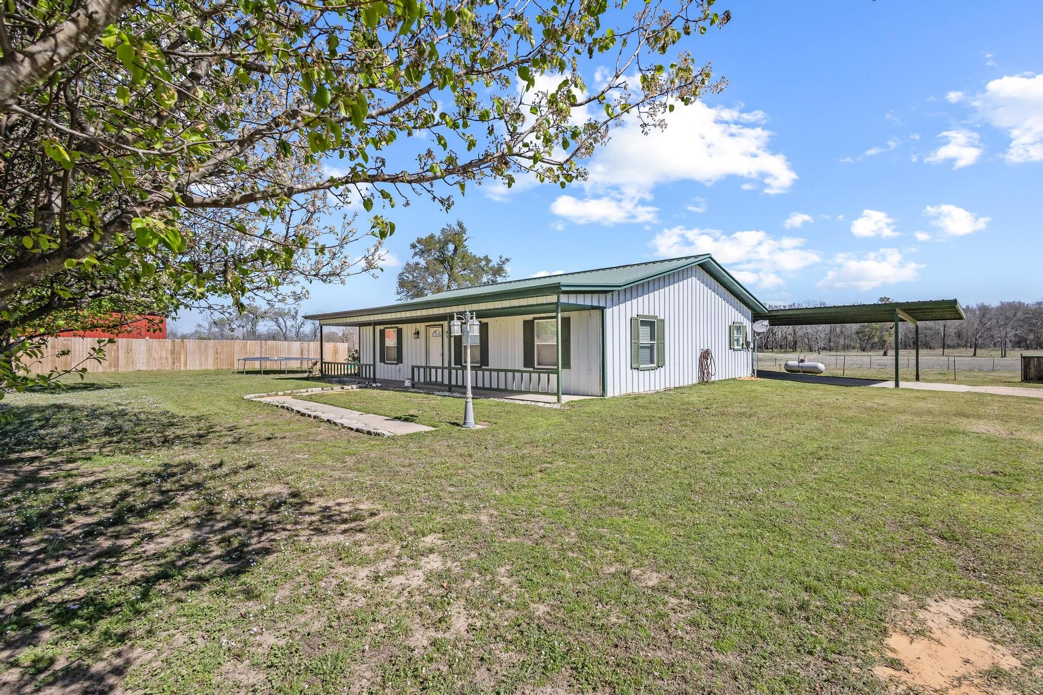 521 County Road 15100