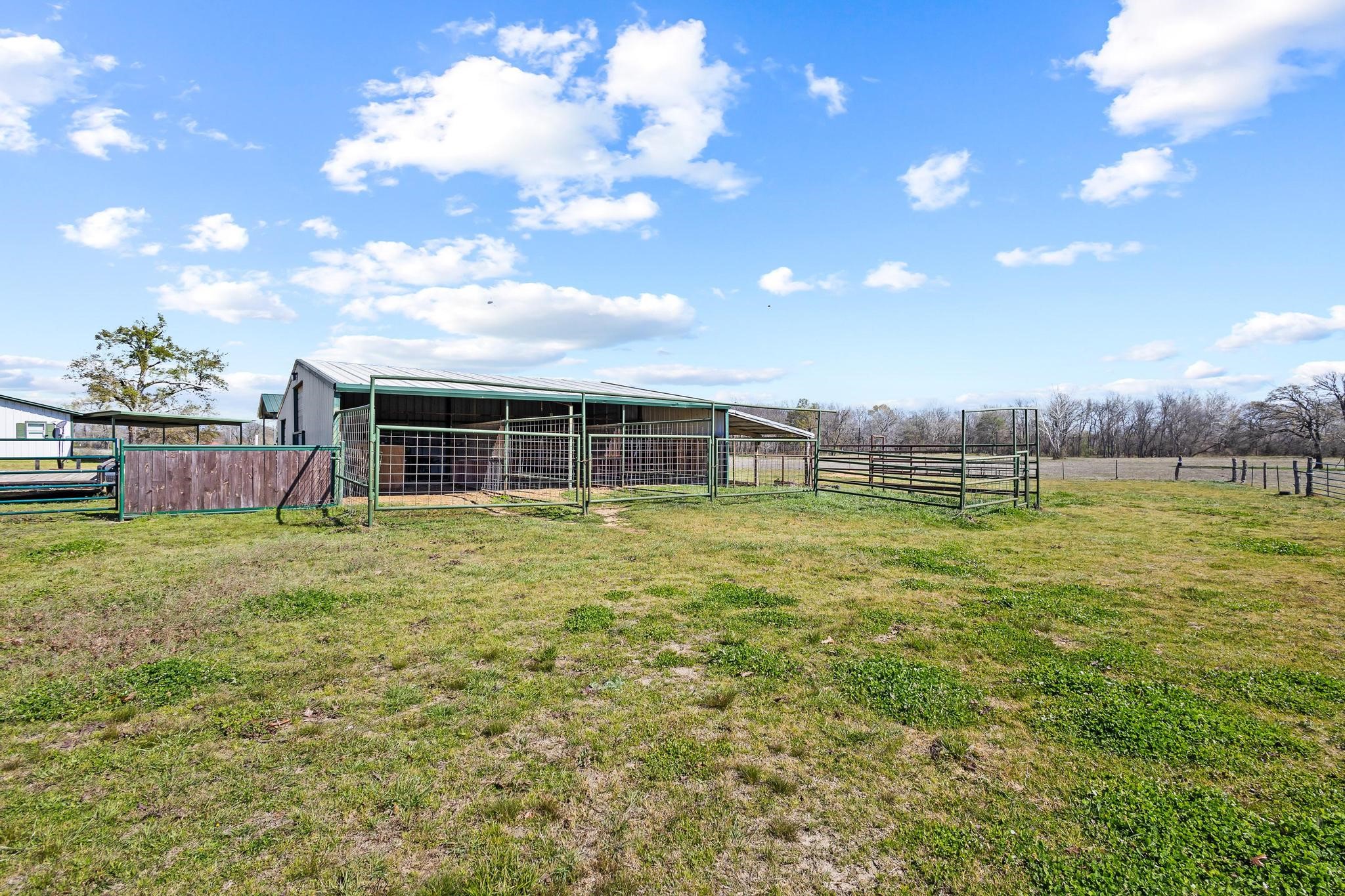 521 County Road 15100
