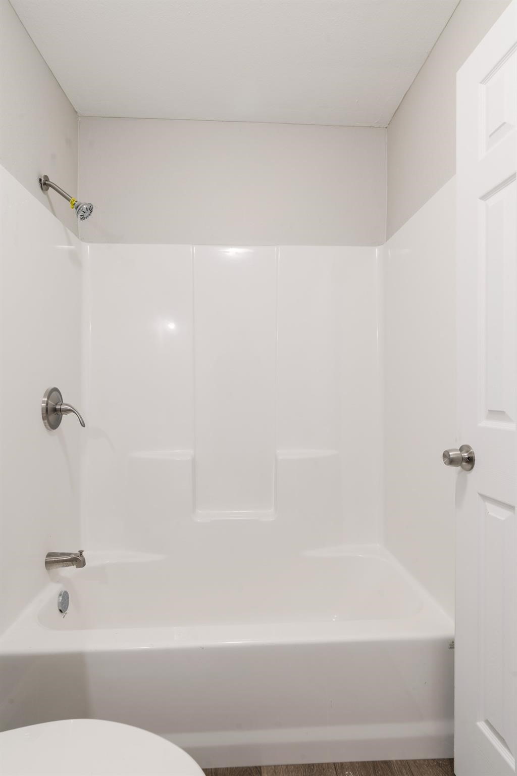 562 SW 1ST