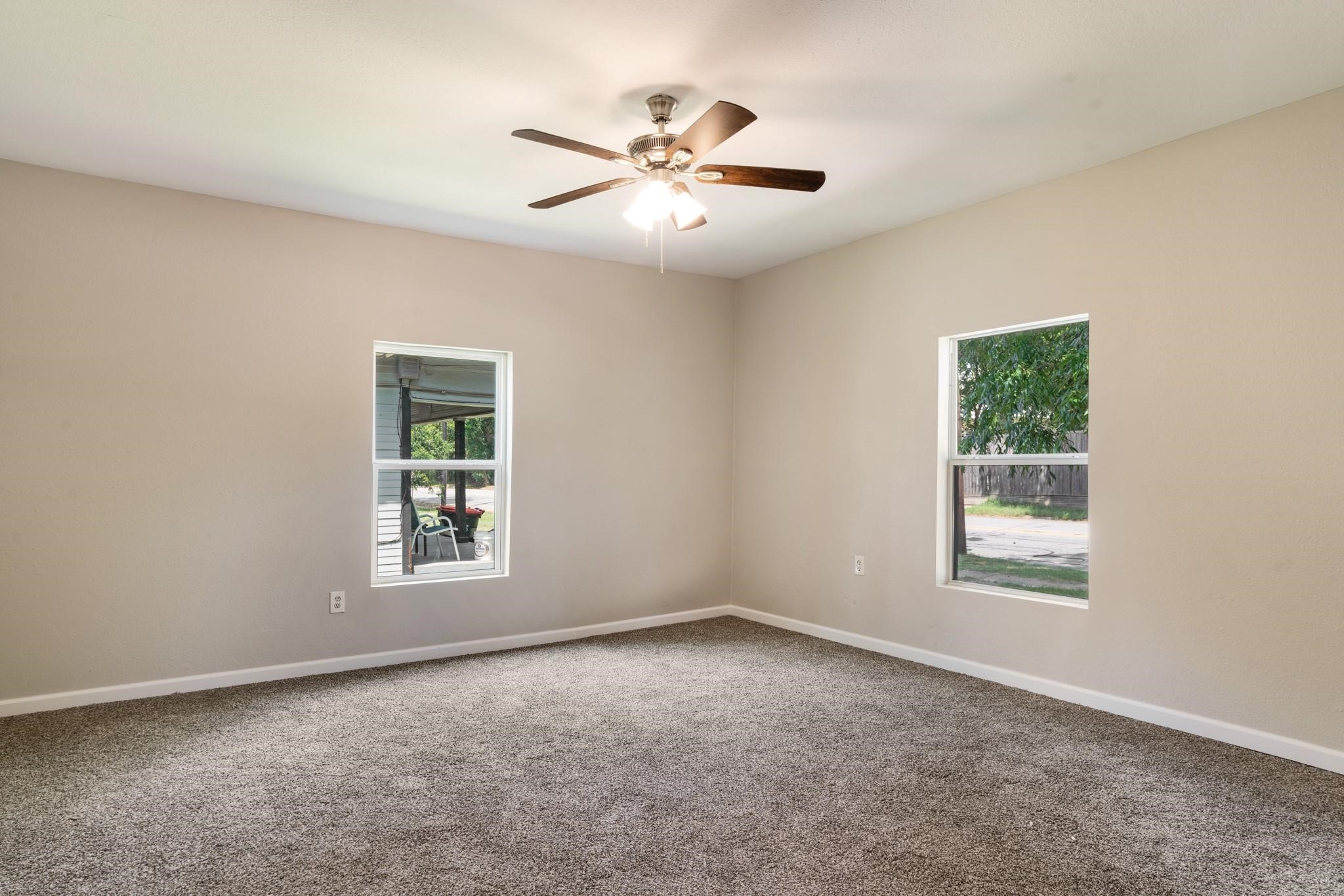 562 SW 1ST