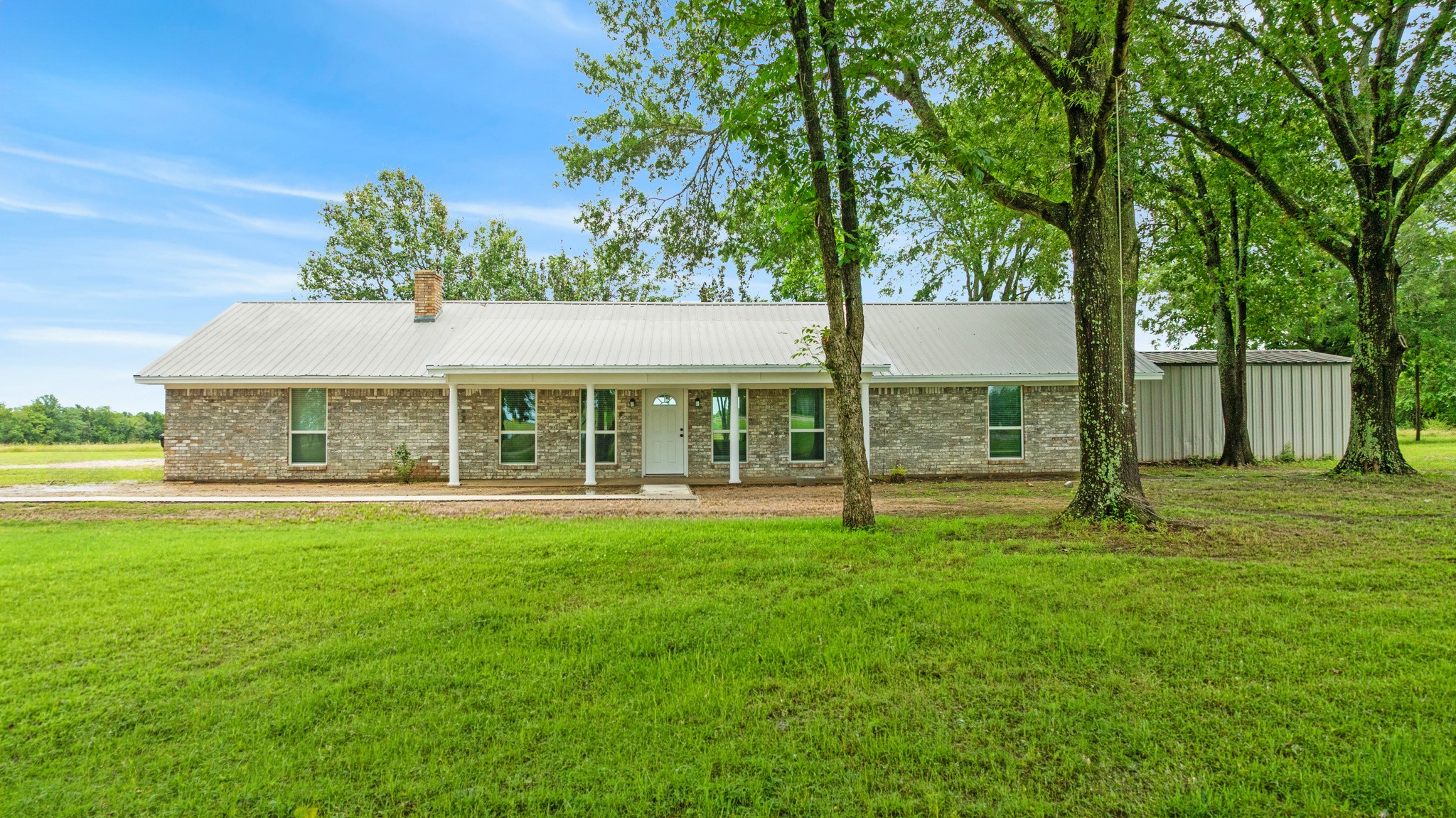 1285 FARM ROAD 196