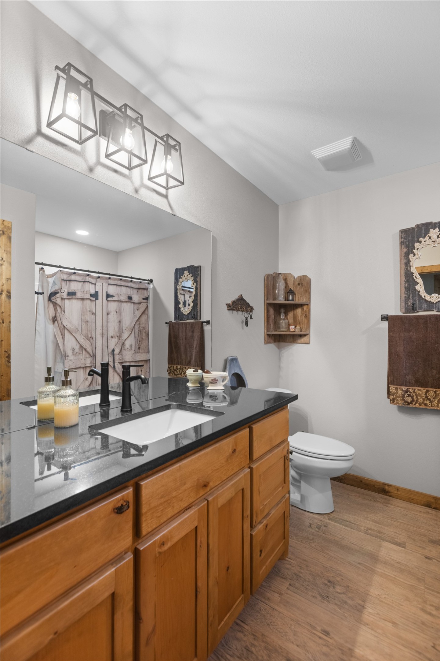 13217 Farm Road 195