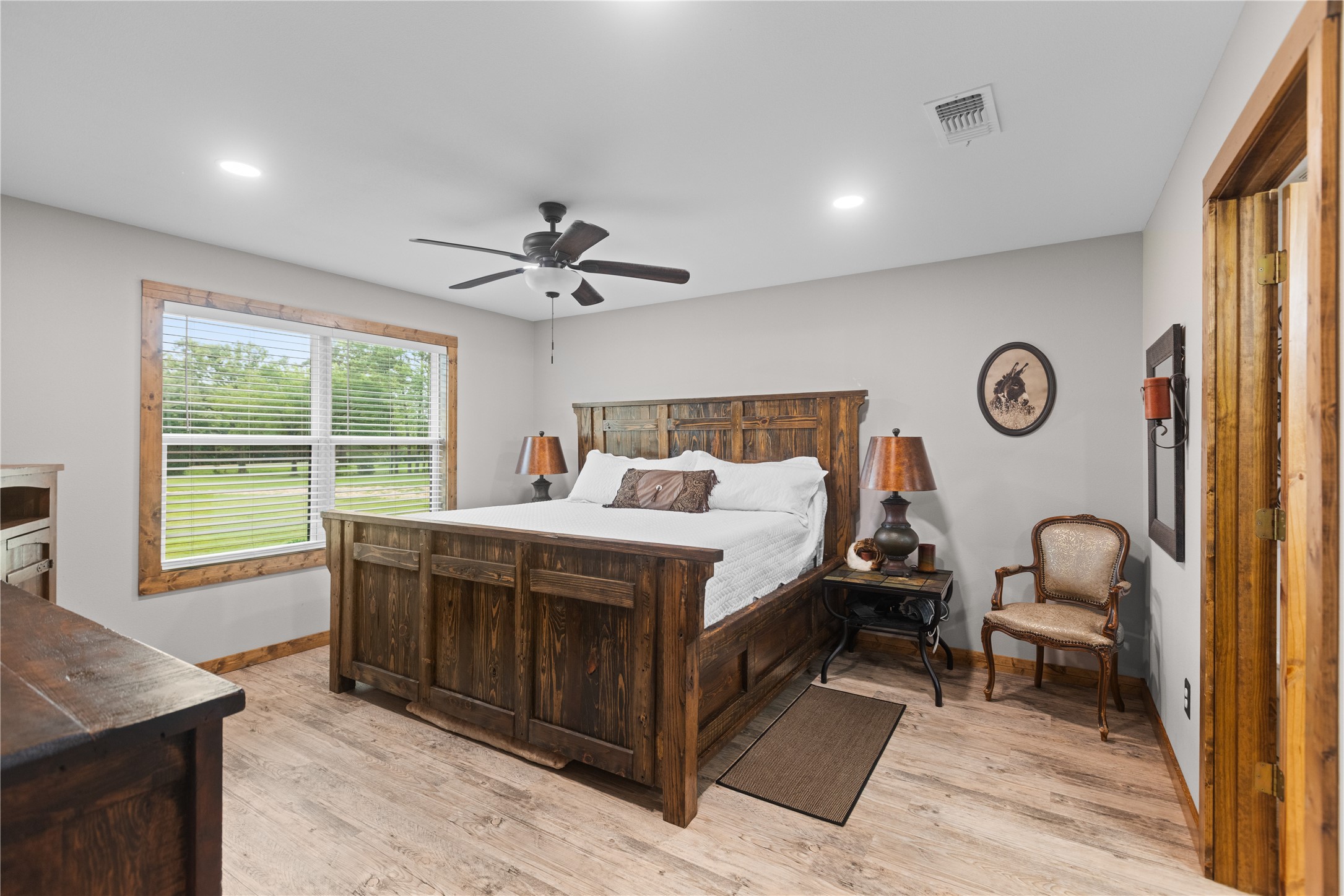 13217 Farm Road 195