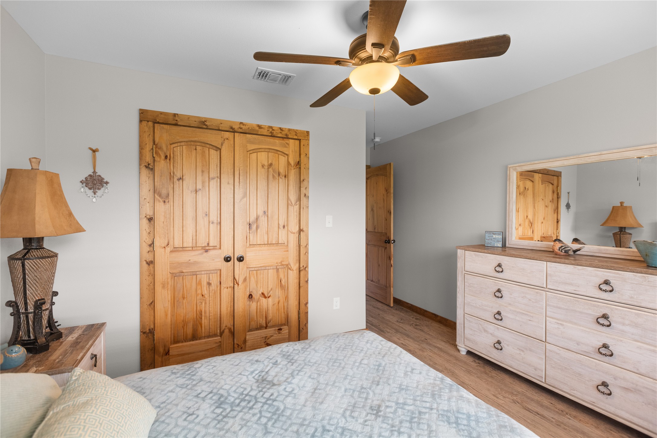 13217 Farm Road 195