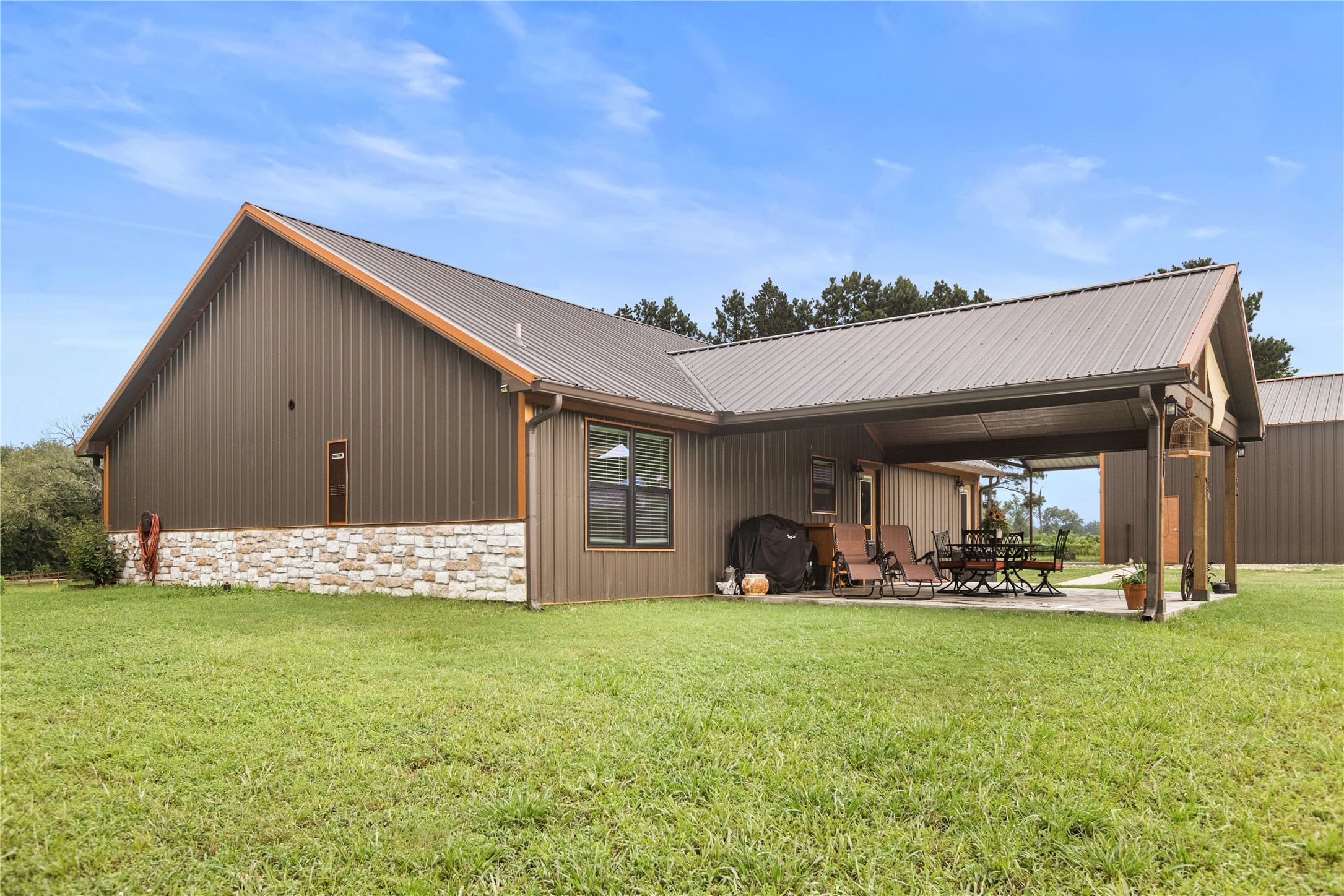 13217 Farm Road 195