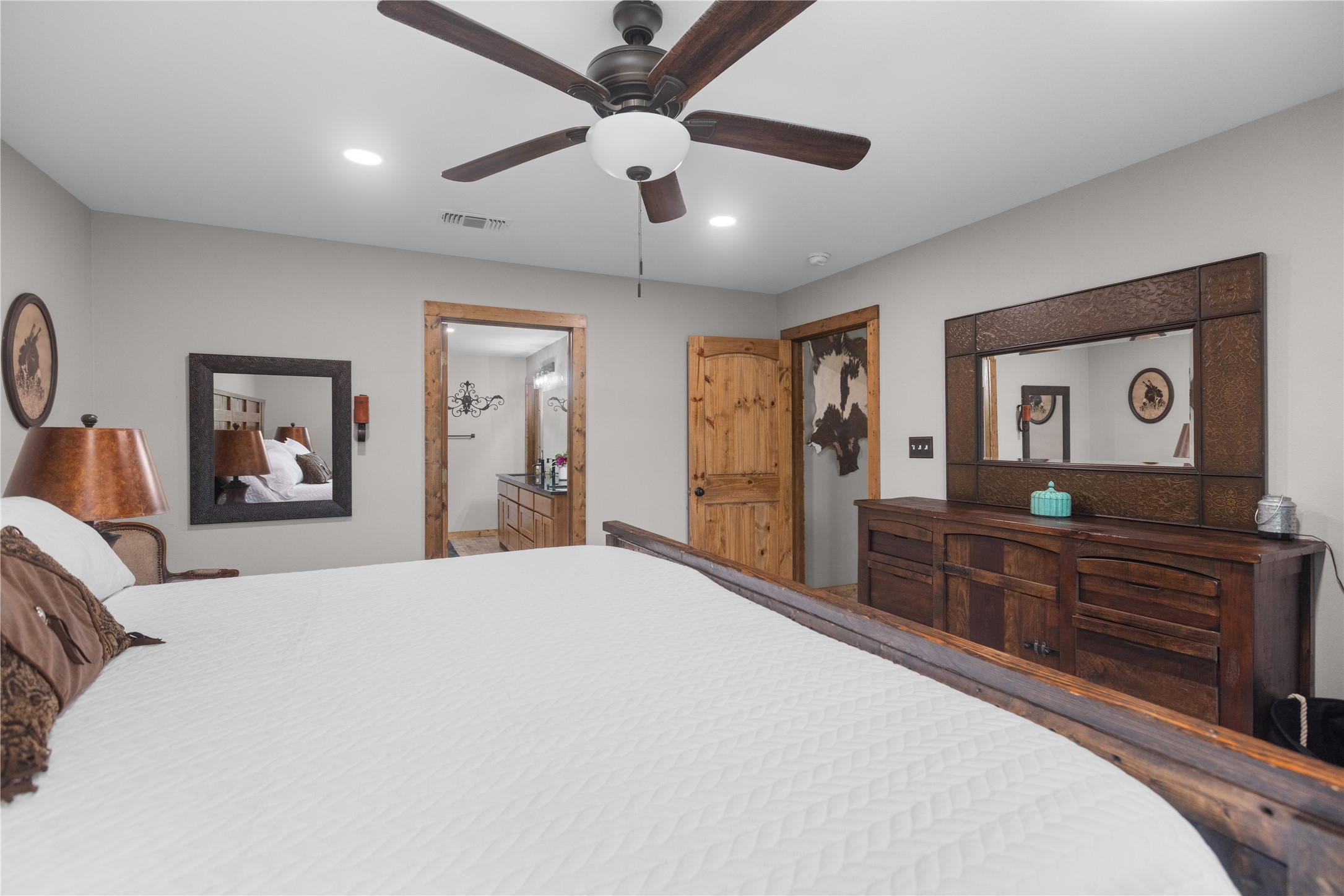 13217 Farm Road 195