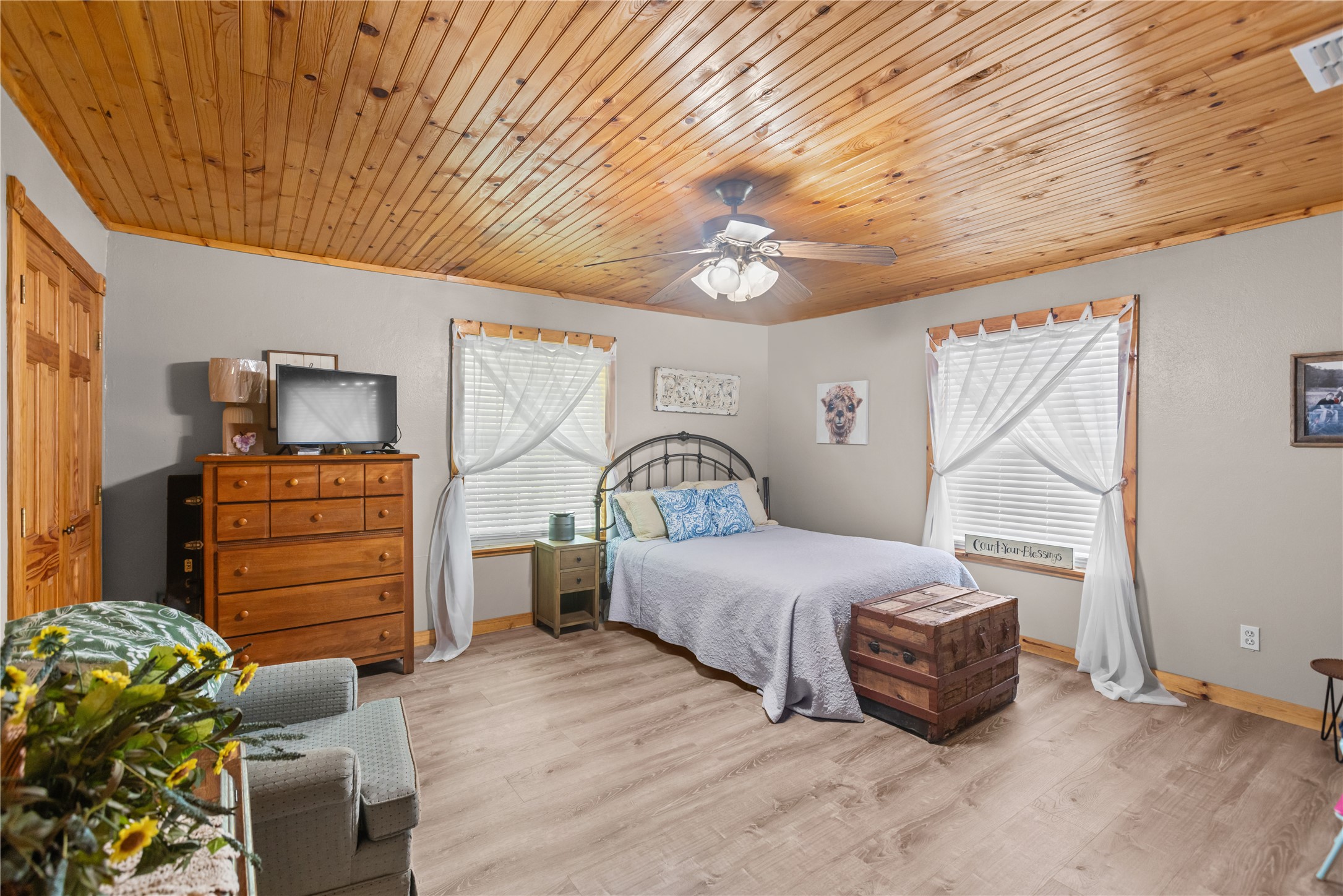 2461 County Road 44800