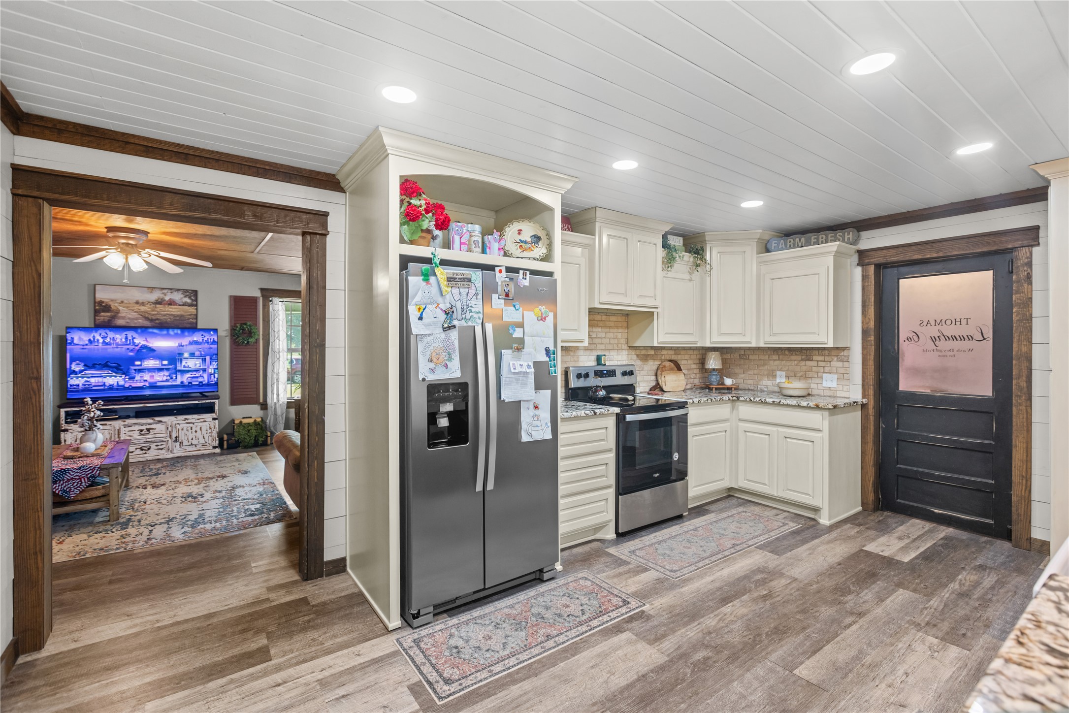 2461 County Road 44800