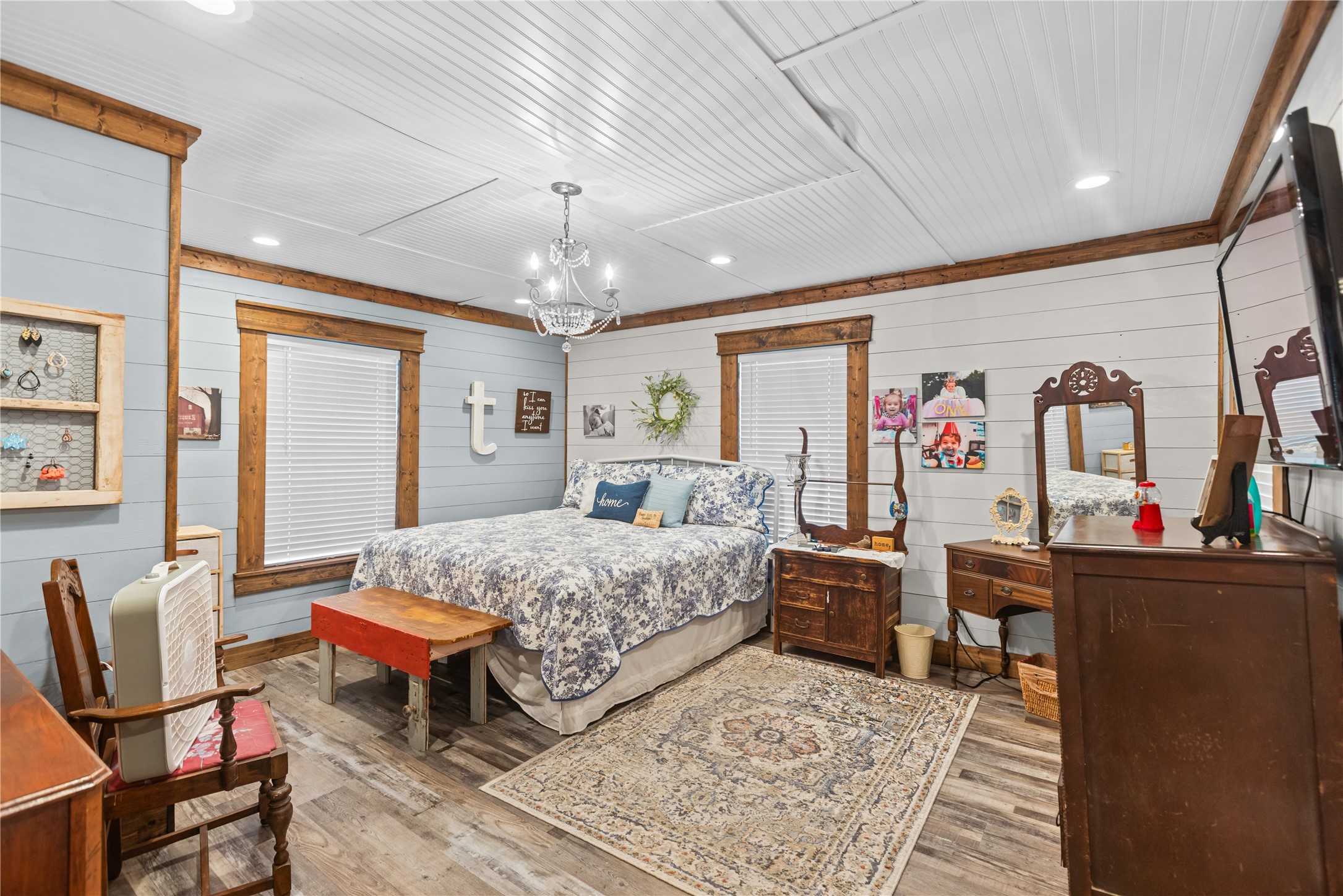 2461 County Road 44800