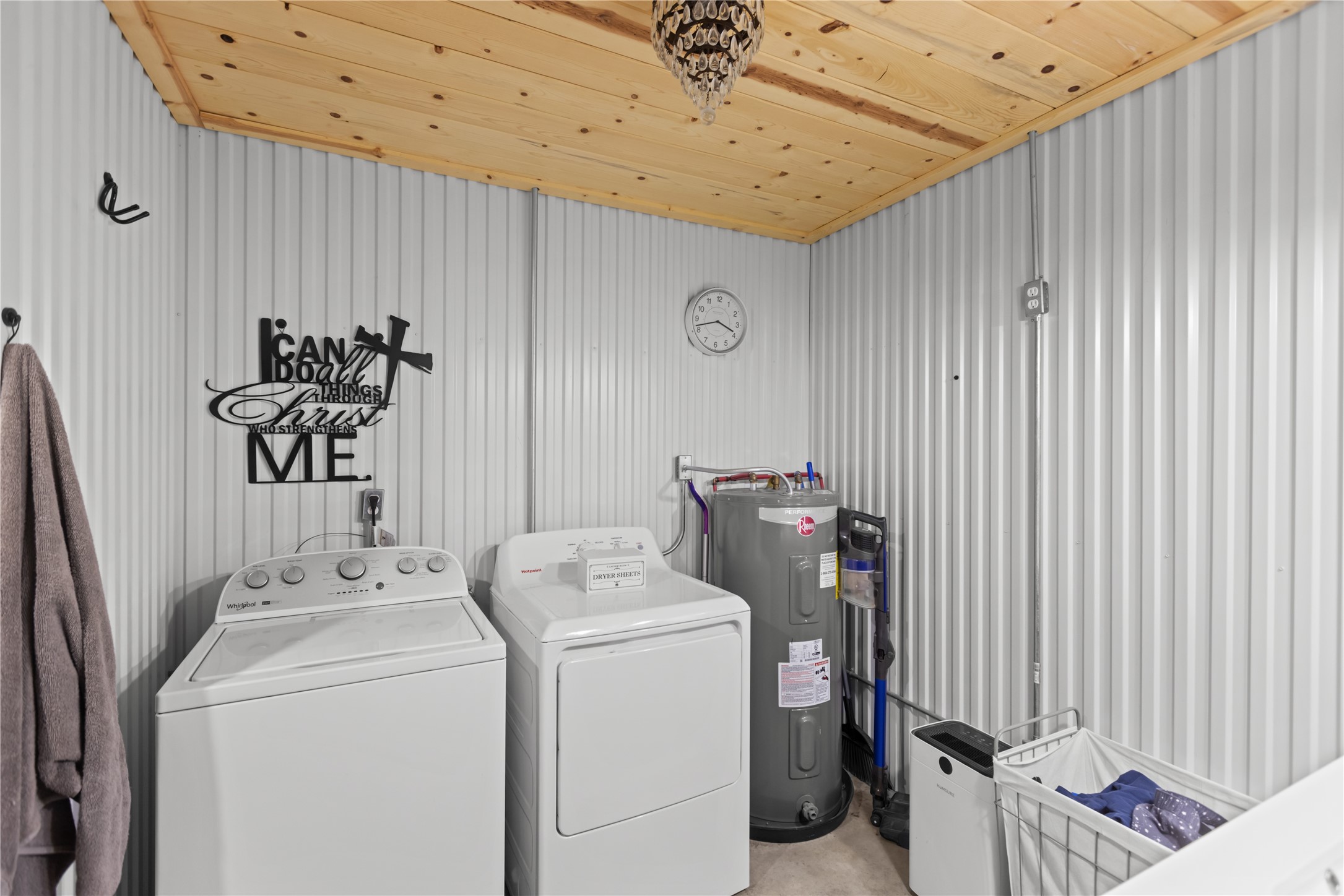 7122 Farm Road 1499