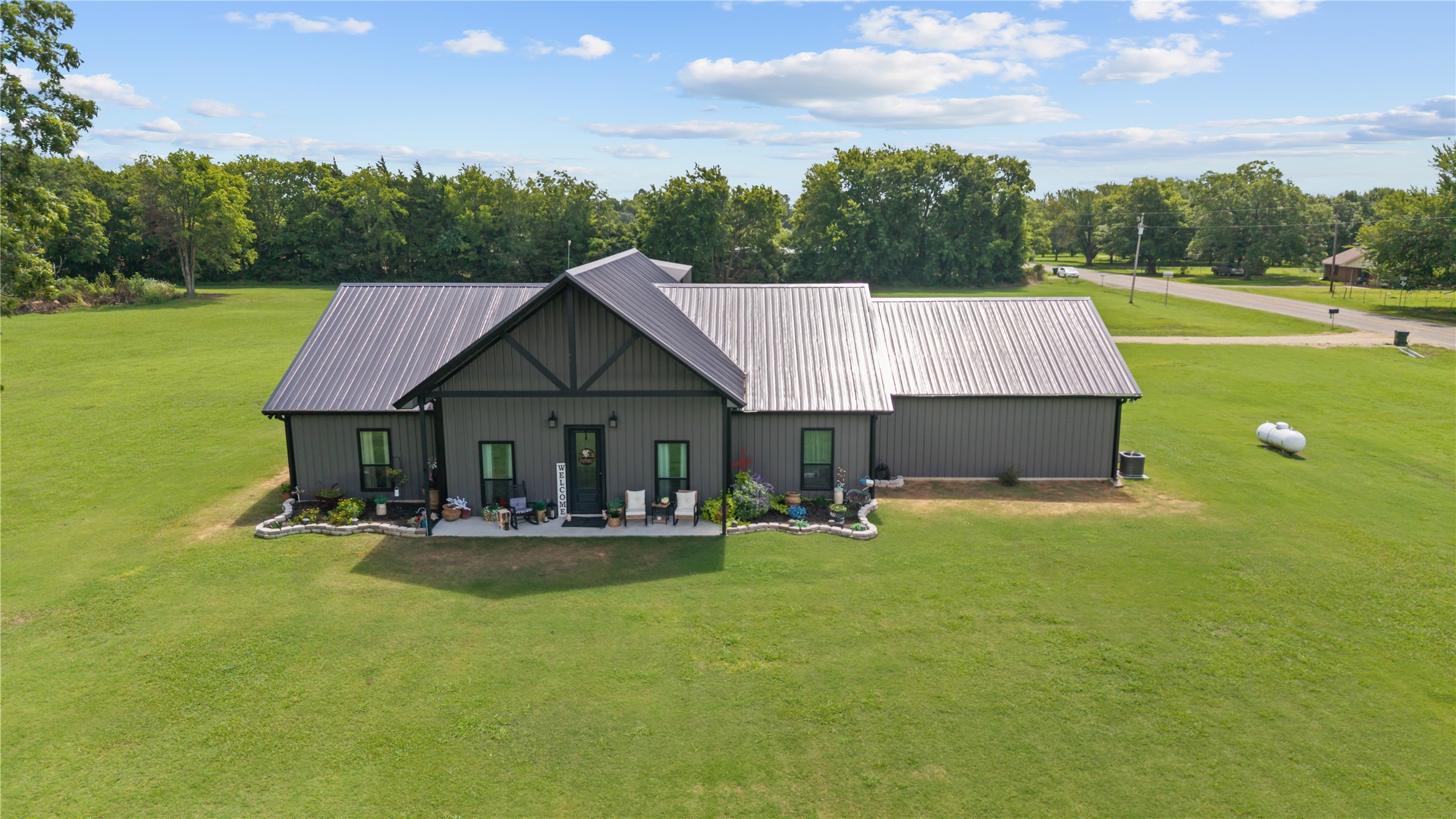 7122 Farm Road 1499