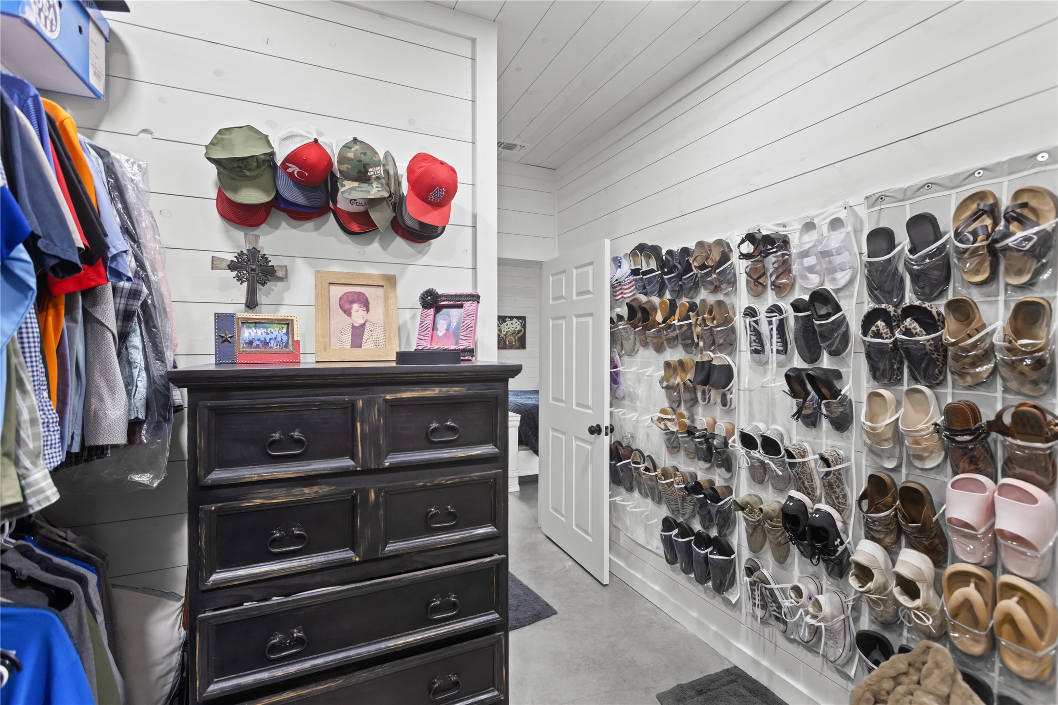 7122 Farm Road 1499