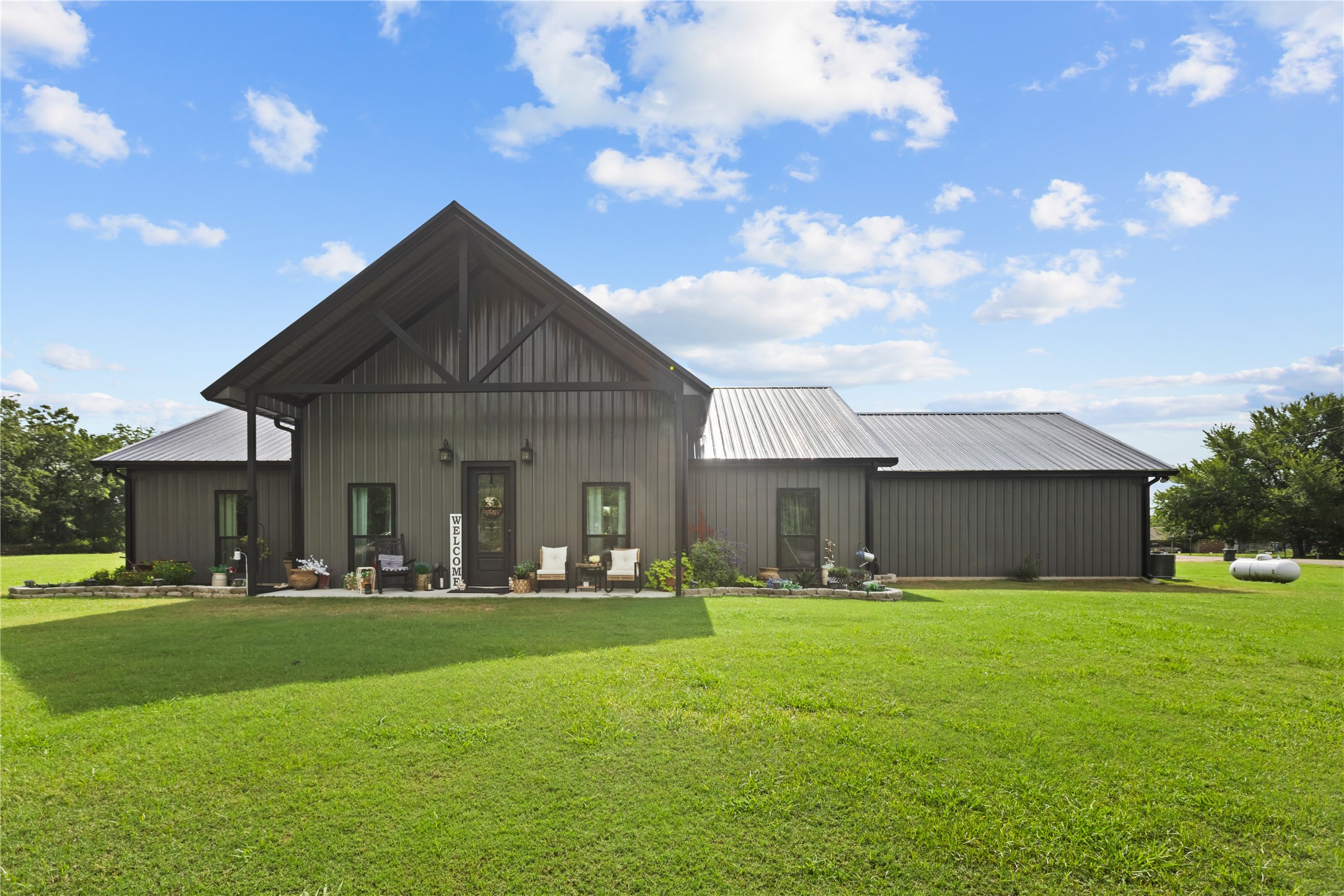 7122 Farm Road 1499