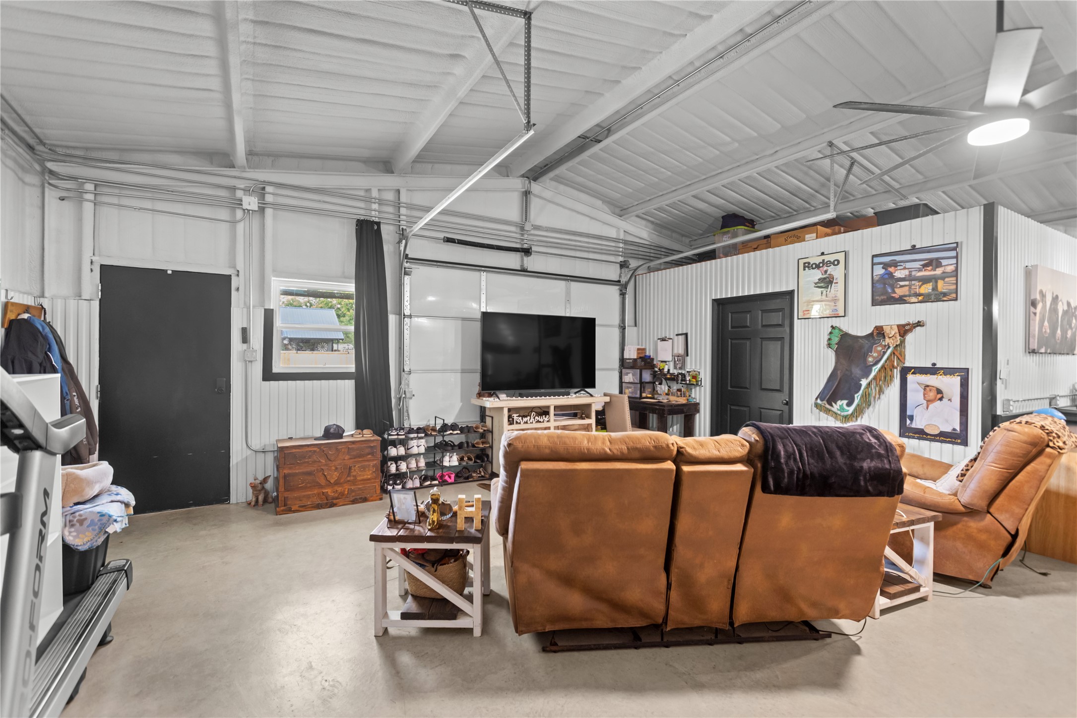 7122 Farm Road 1499