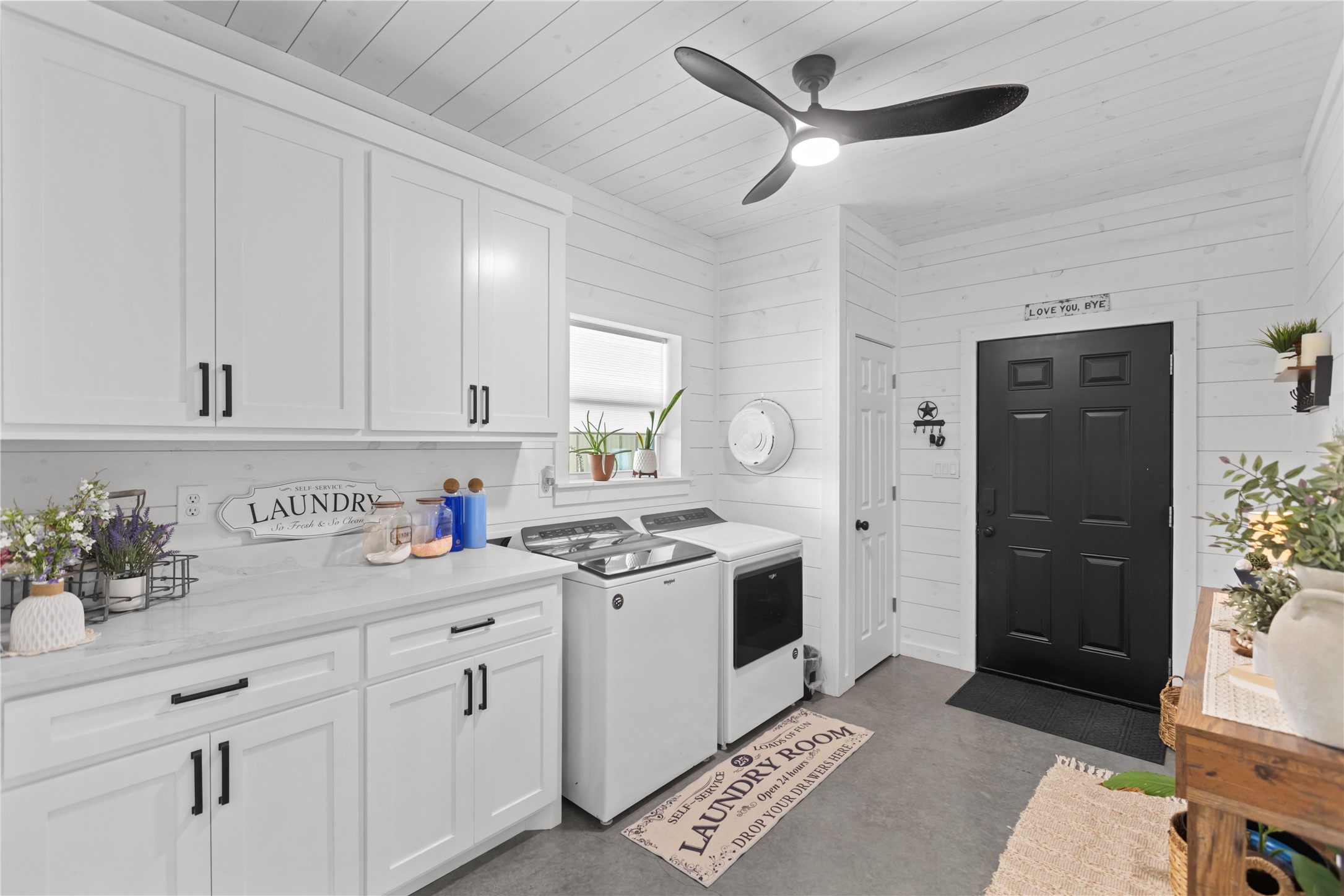 7122 Farm Road 1499