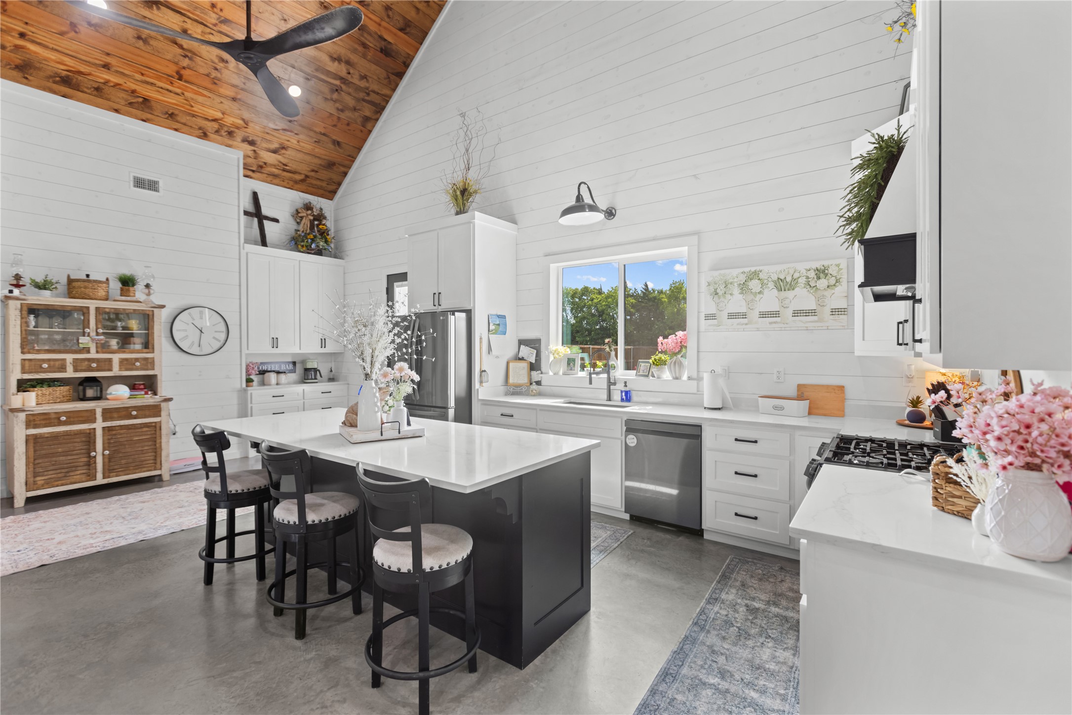 7122 Farm Road 1499