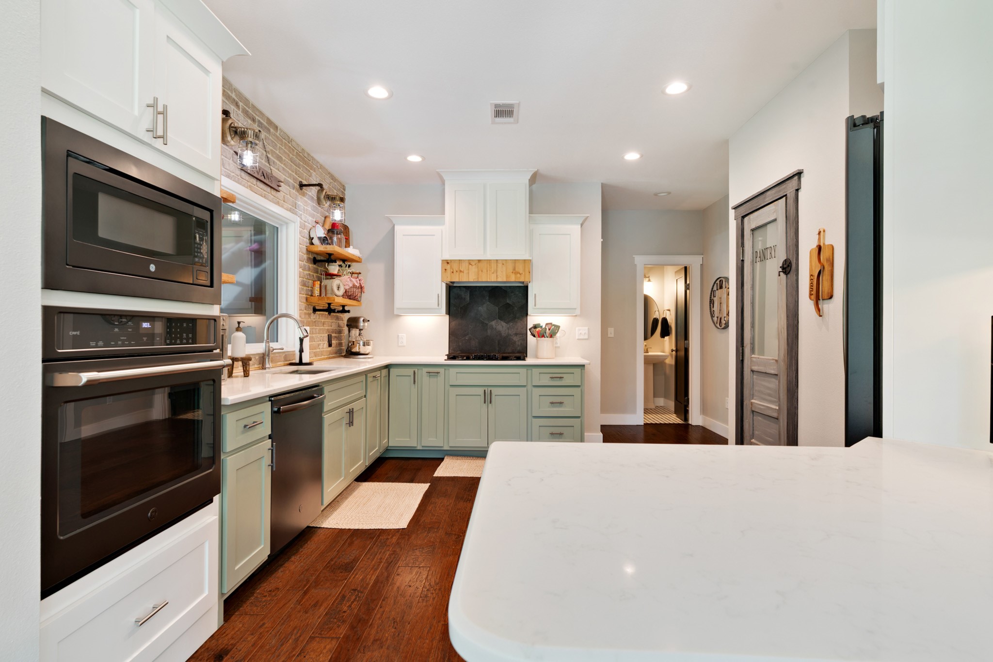 12234 Farm Road 195