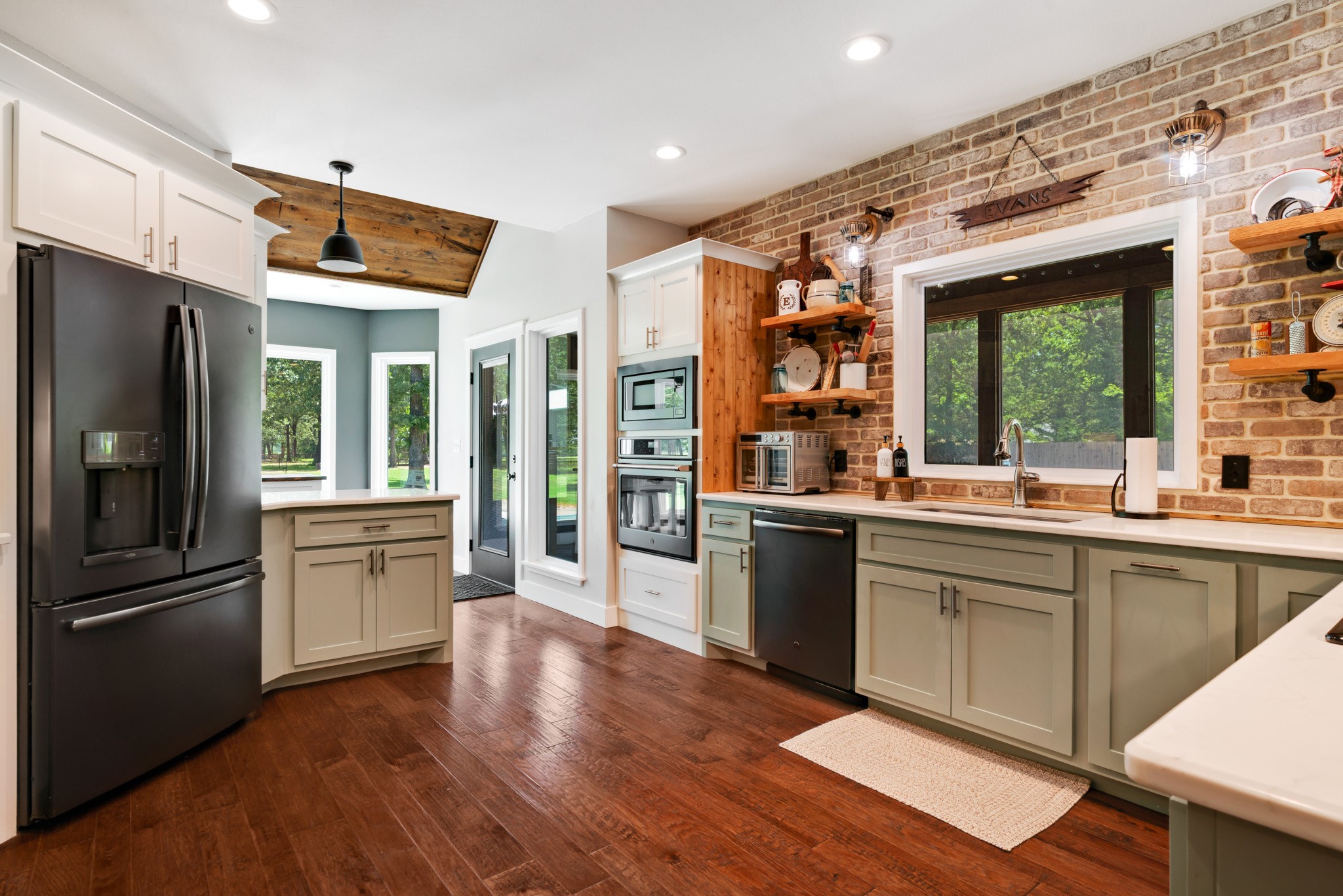 12234 Farm Road 195