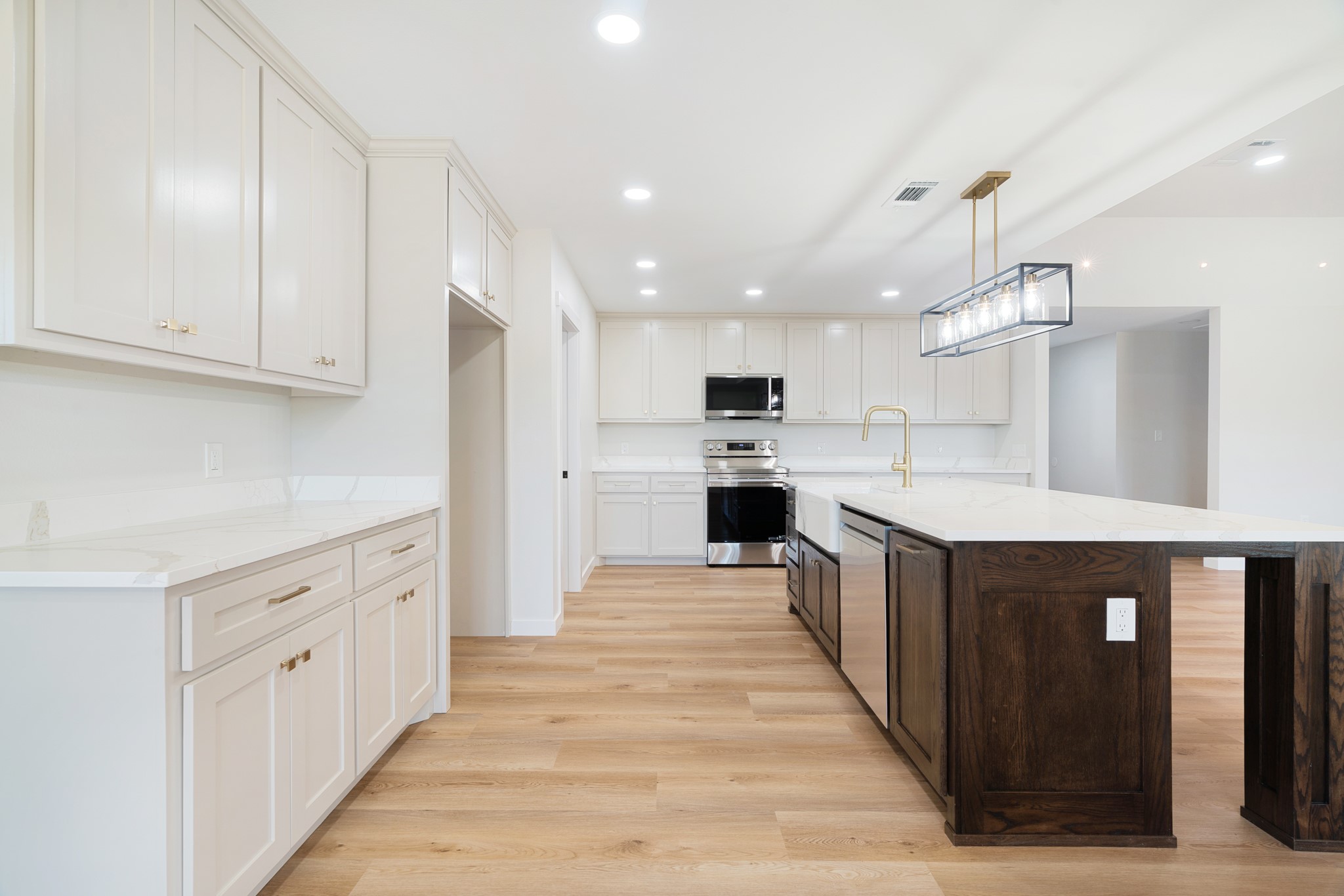 43 PRIVATE ROAD 33039