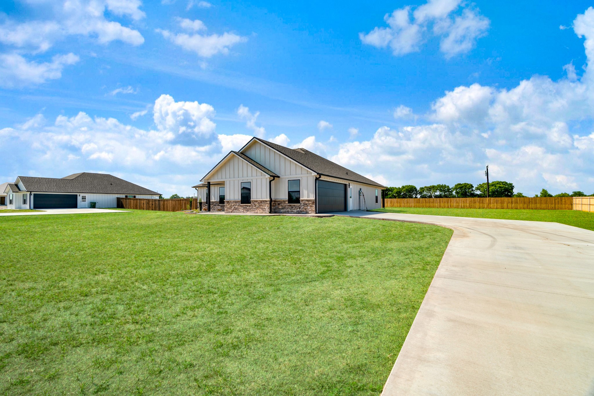 43 PRIVATE ROAD 33039