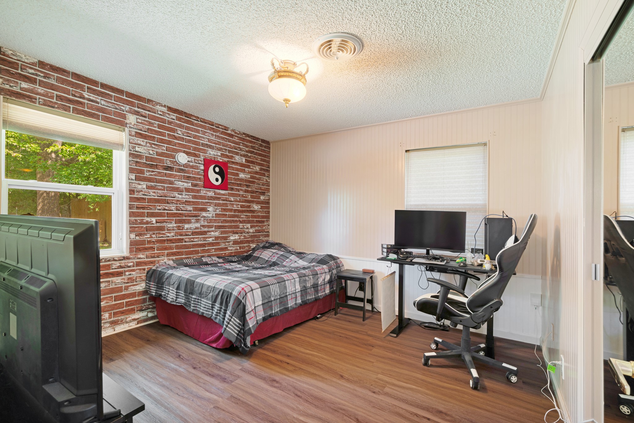 160 NW 28th Street