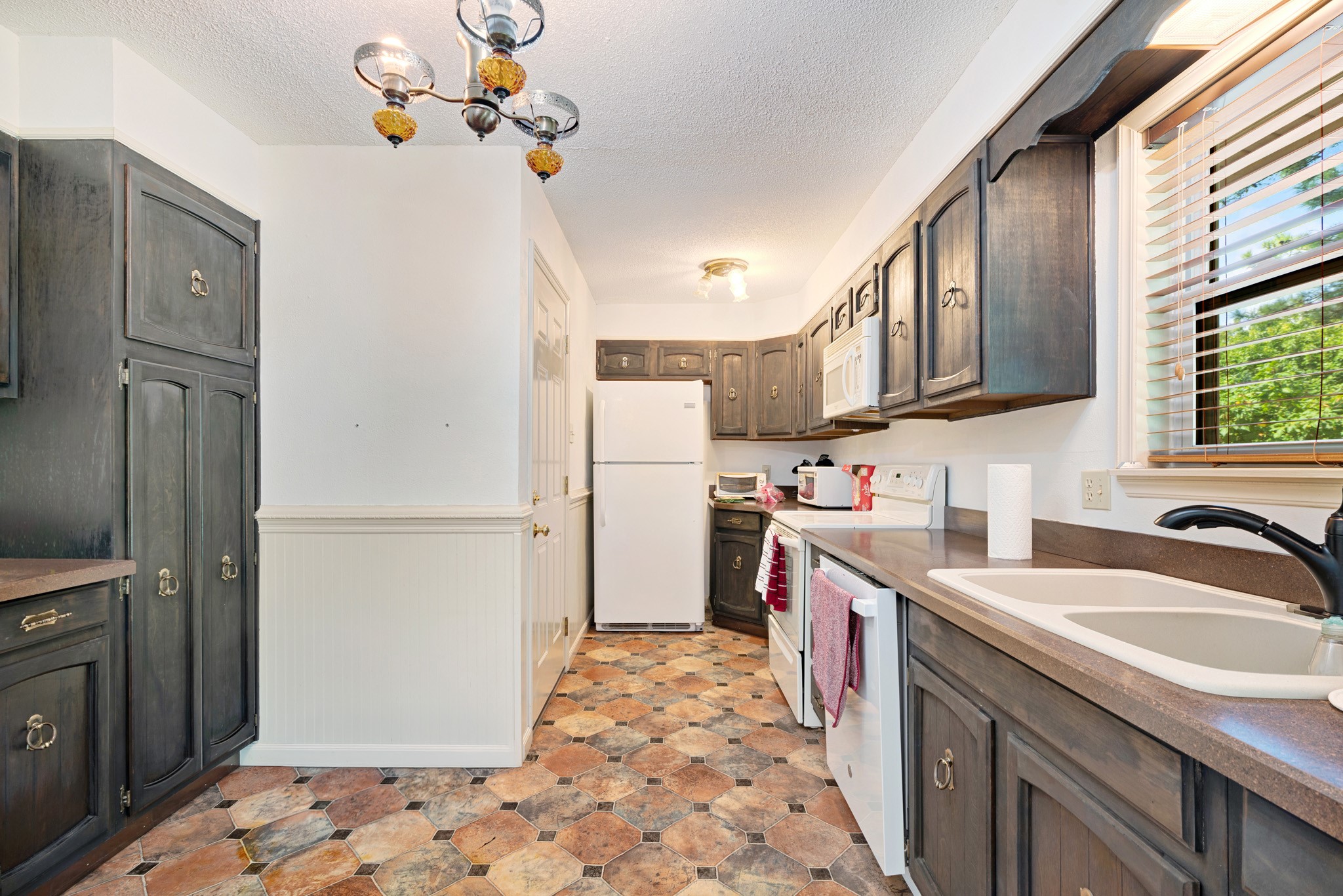 160 NW 28th Street