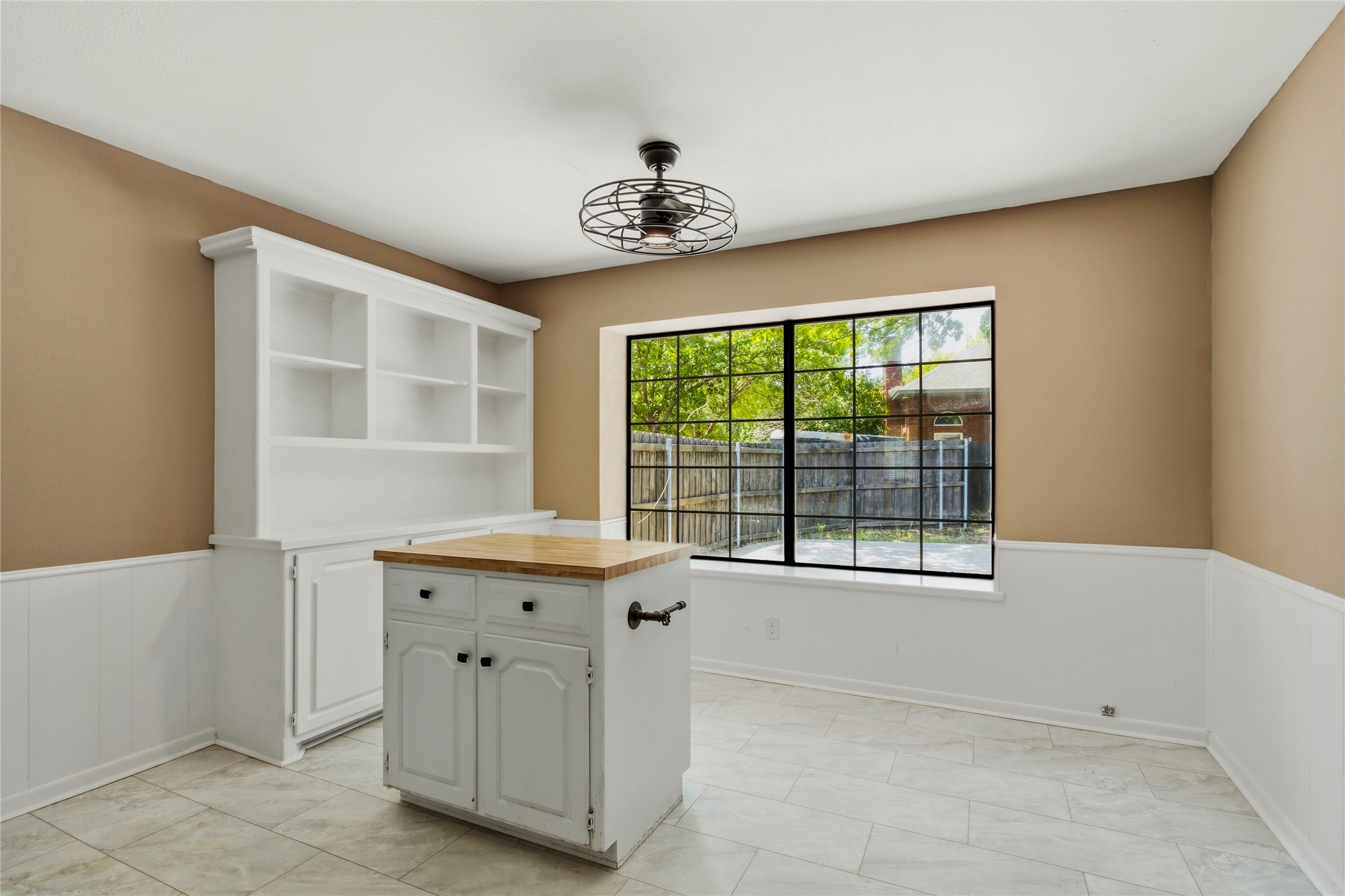 1610 Archer Circle