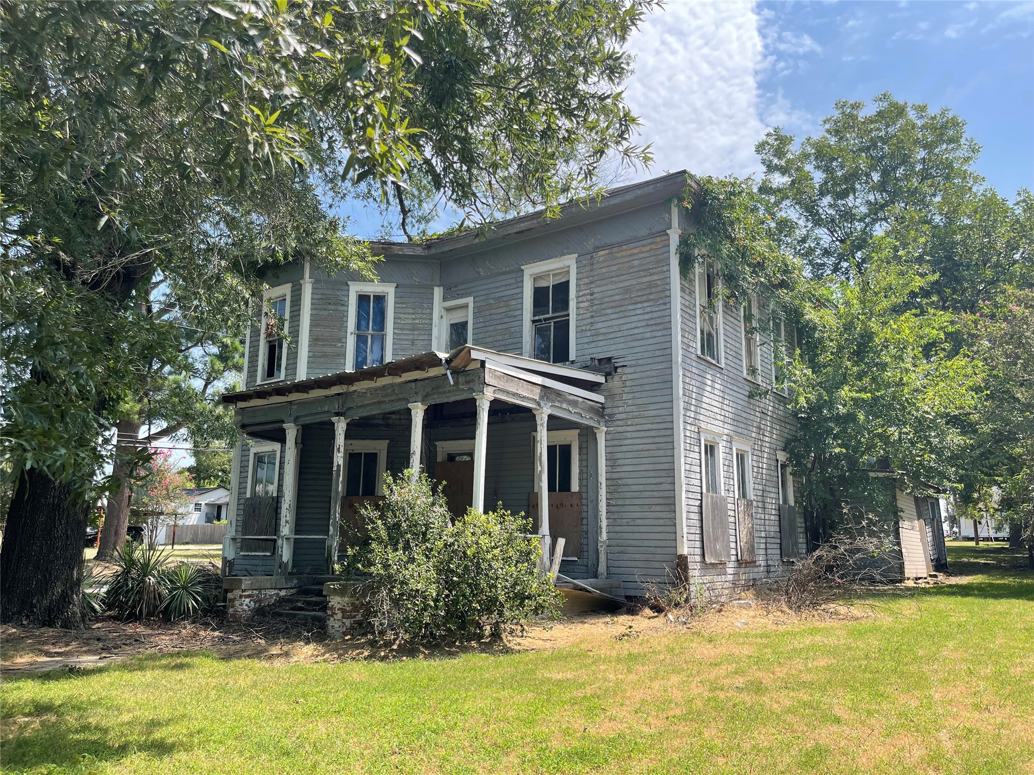317 SE 6th