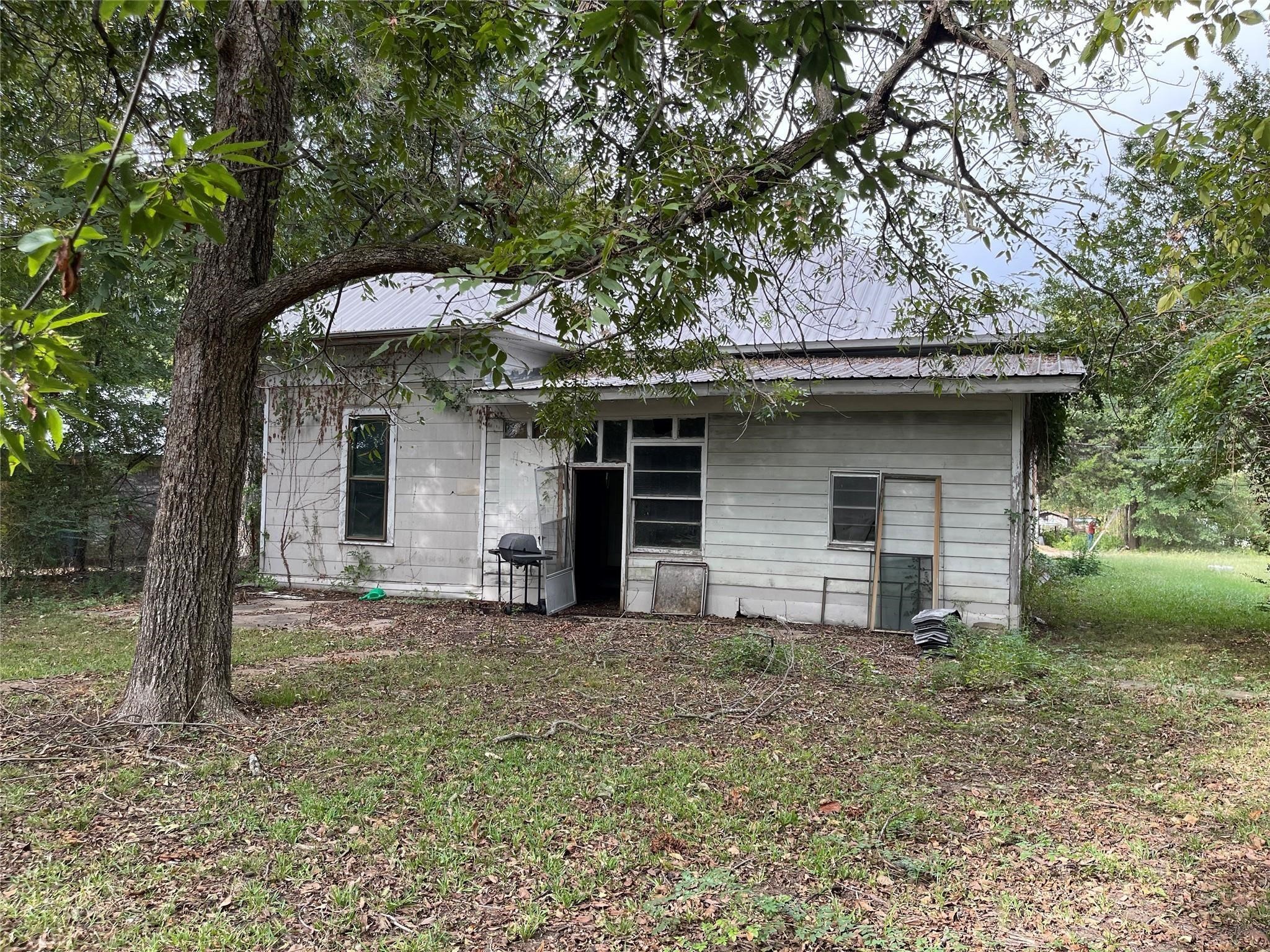 317 SE 6th