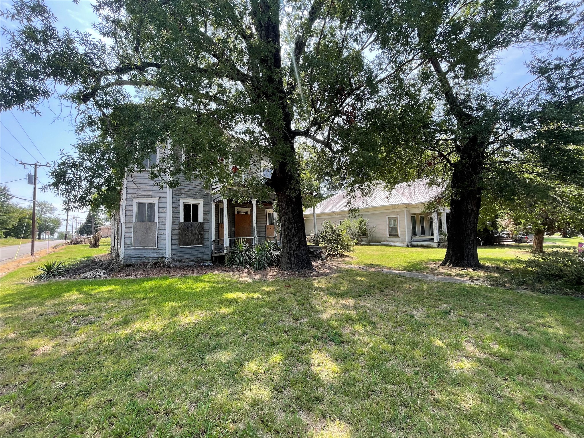 317 SE 6th