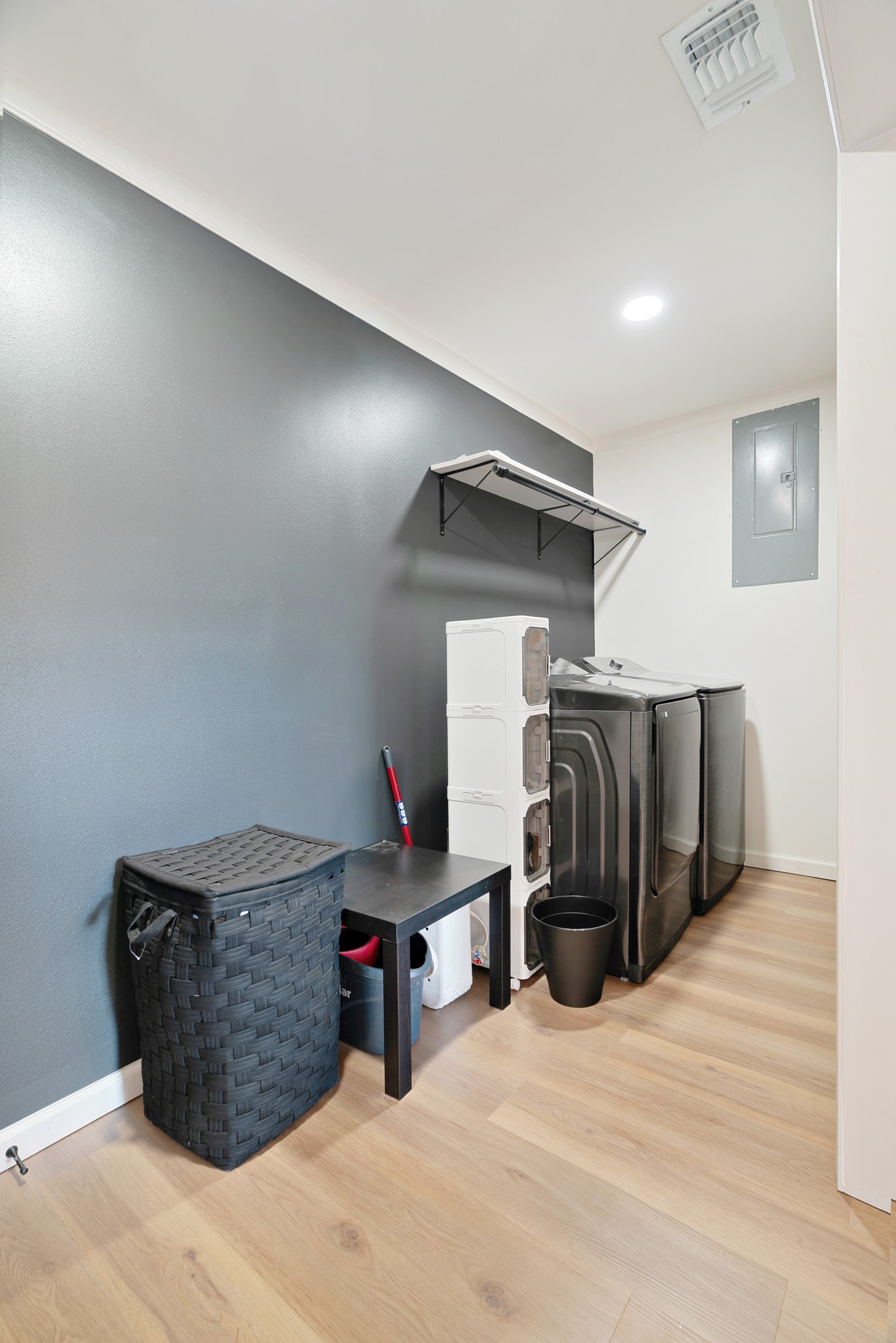 4237 FARM ROAD 196