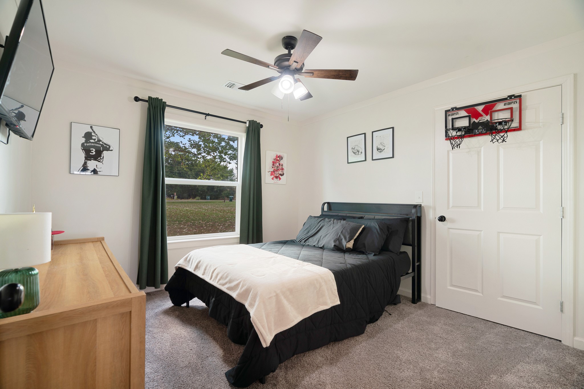4237 FARM ROAD 196