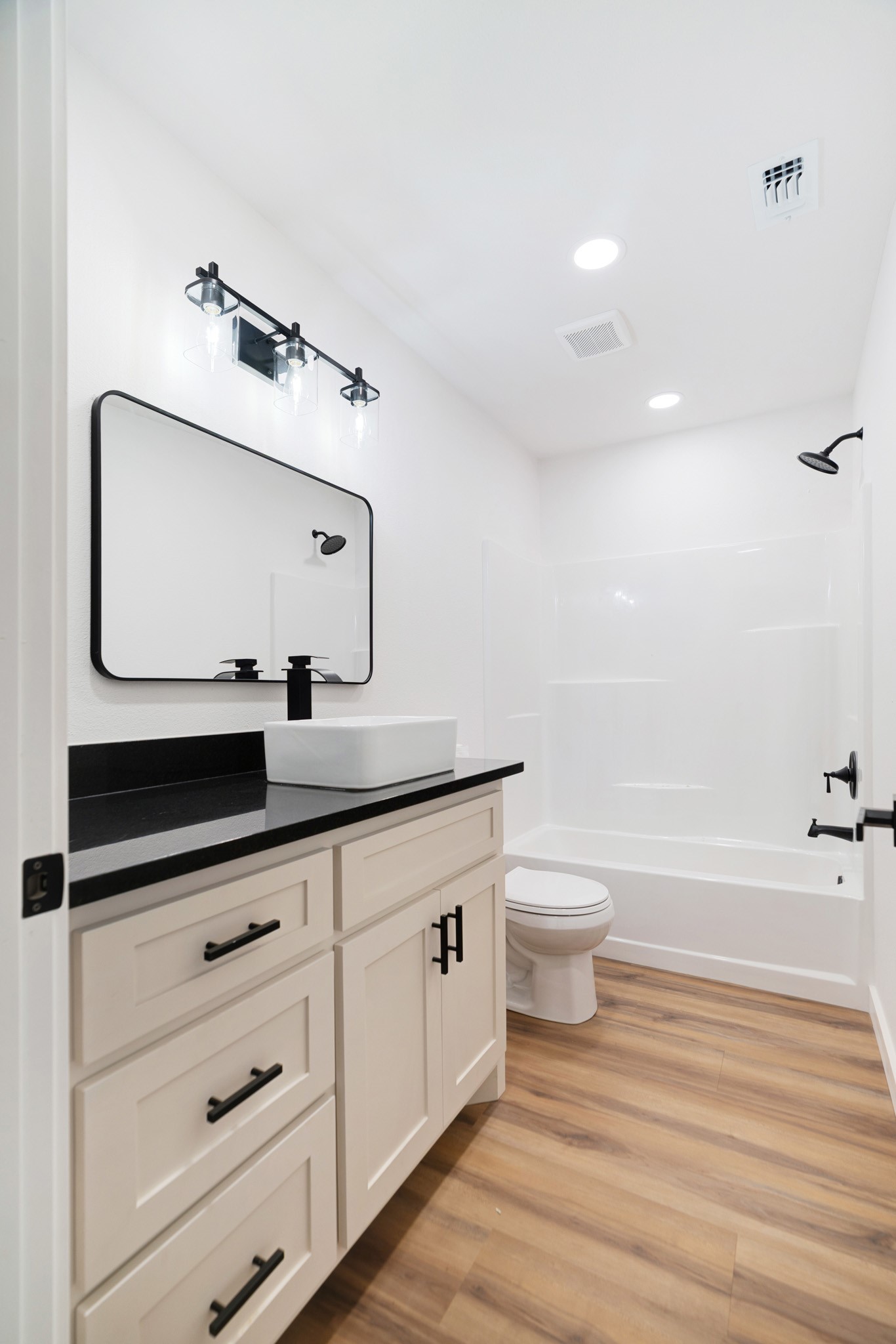 19 PRIVATE ROAD 35995