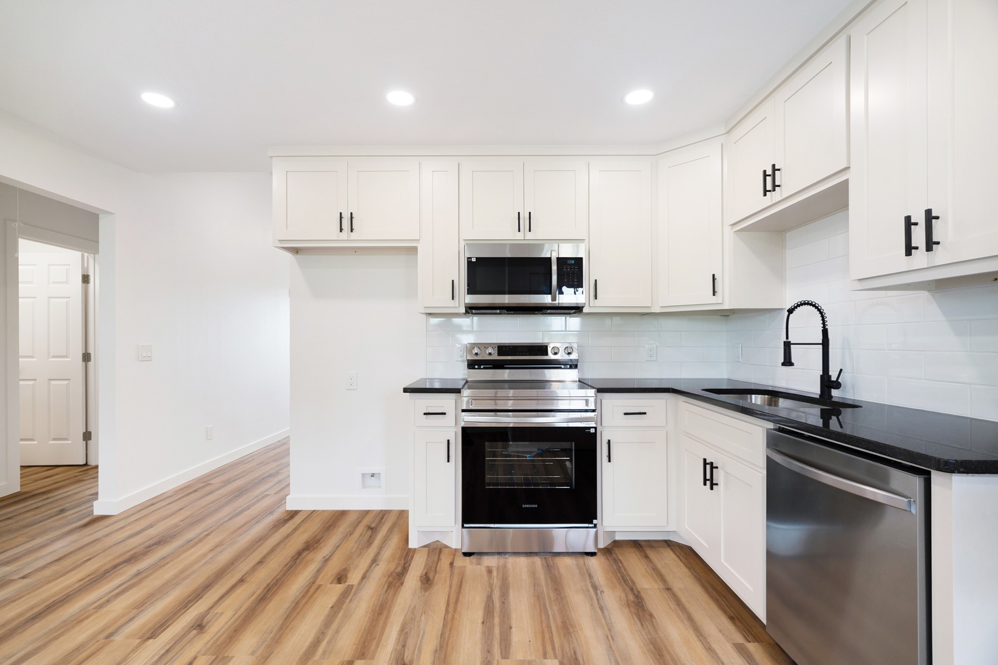 19 PRIVATE ROAD 35995