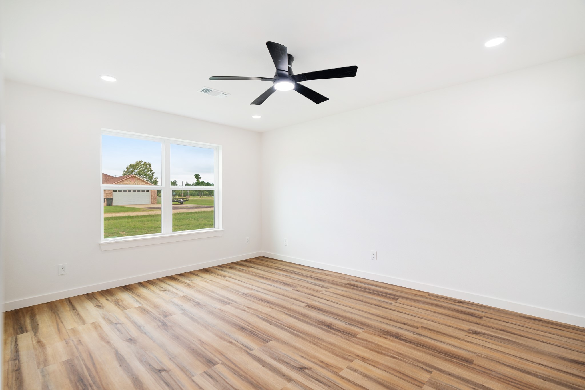 19 PRIVATE ROAD 35995