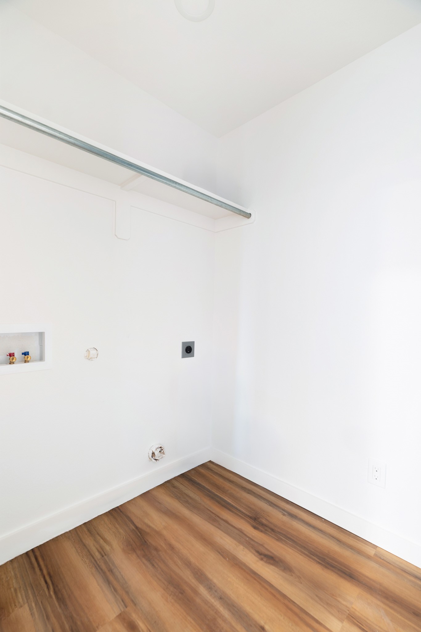 19 PRIVATE ROAD 35995