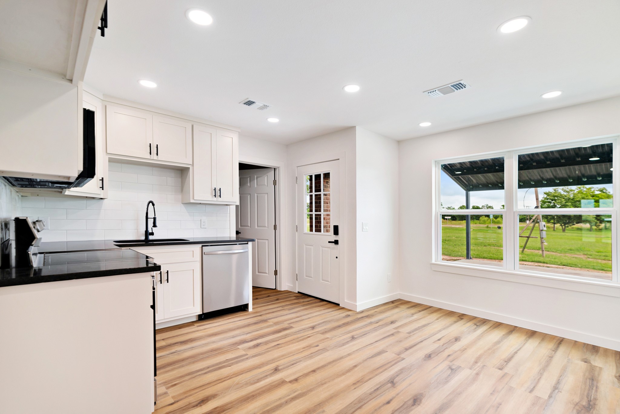 19 PRIVATE ROAD 35995
