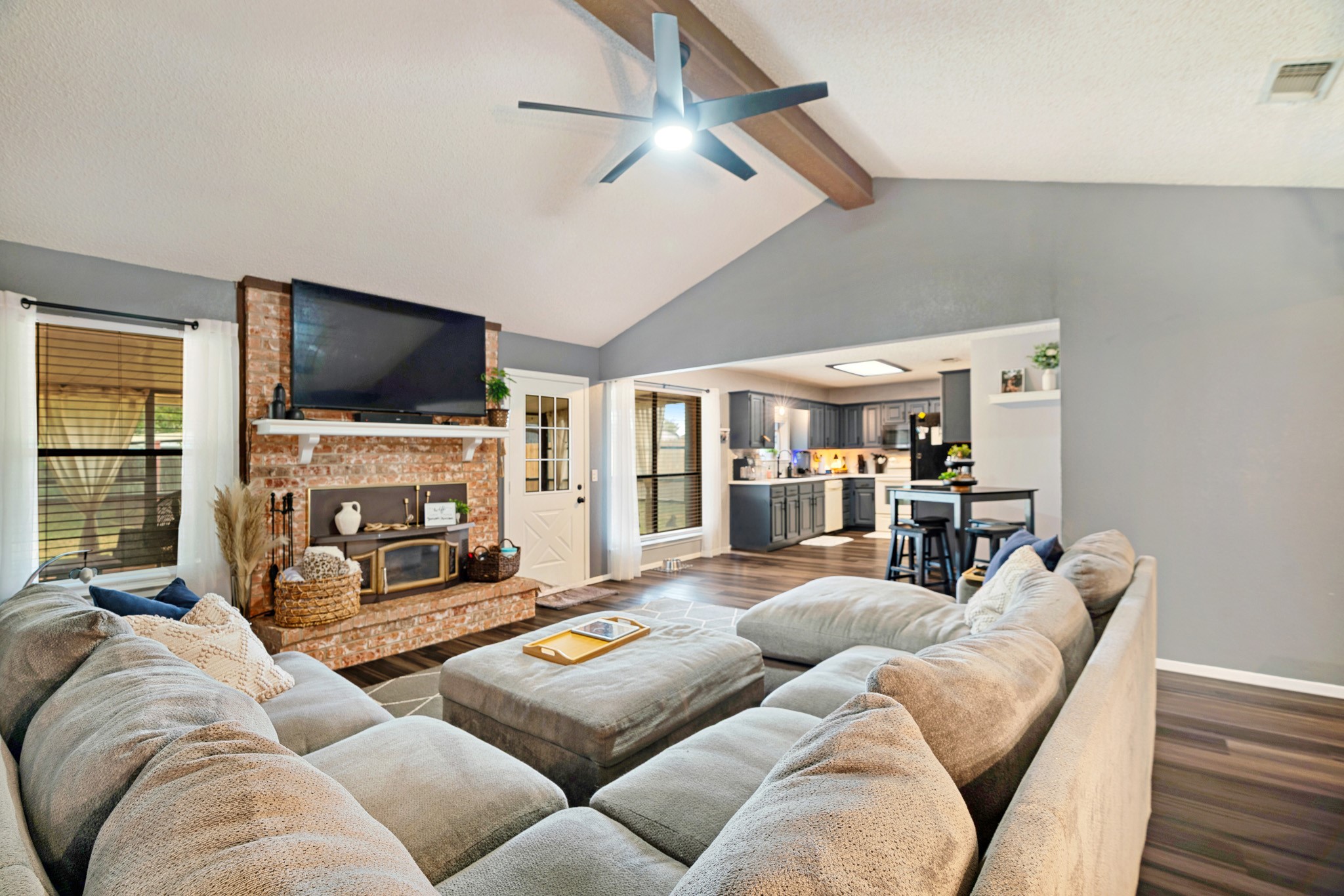 2710 Ballard Drive