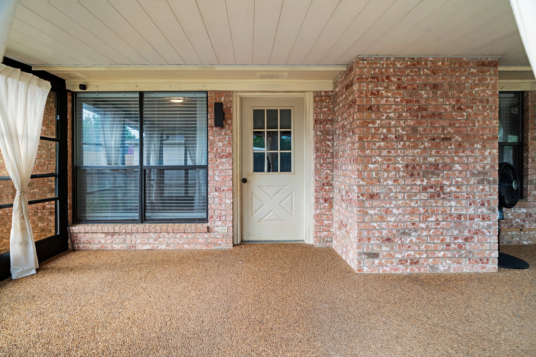 2710 Ballard Drive