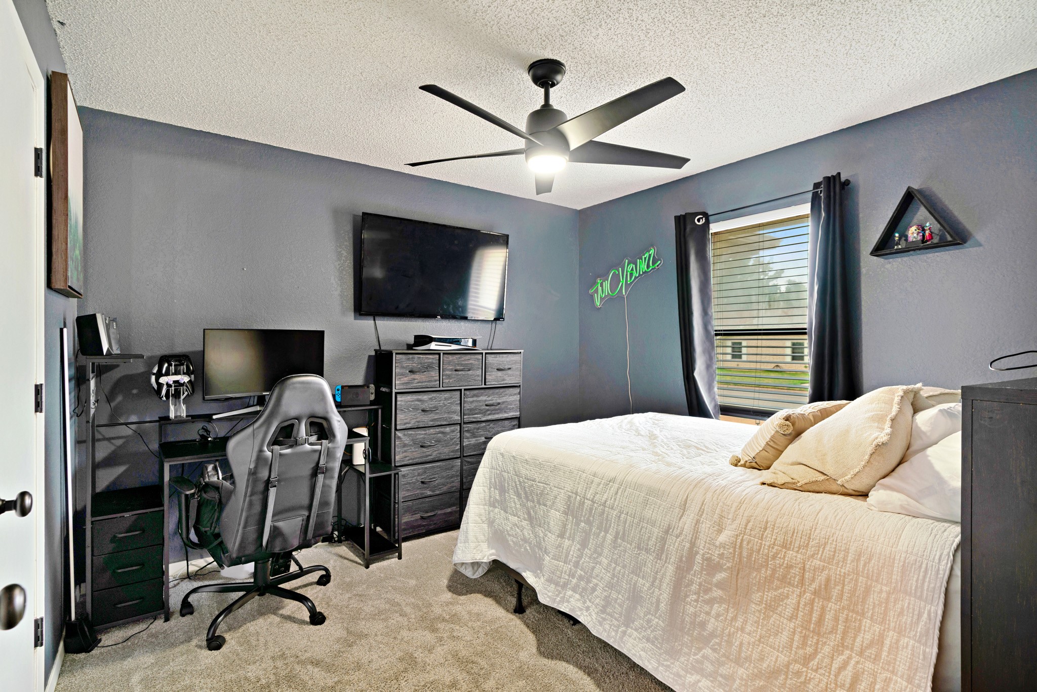 2710 Ballard Drive