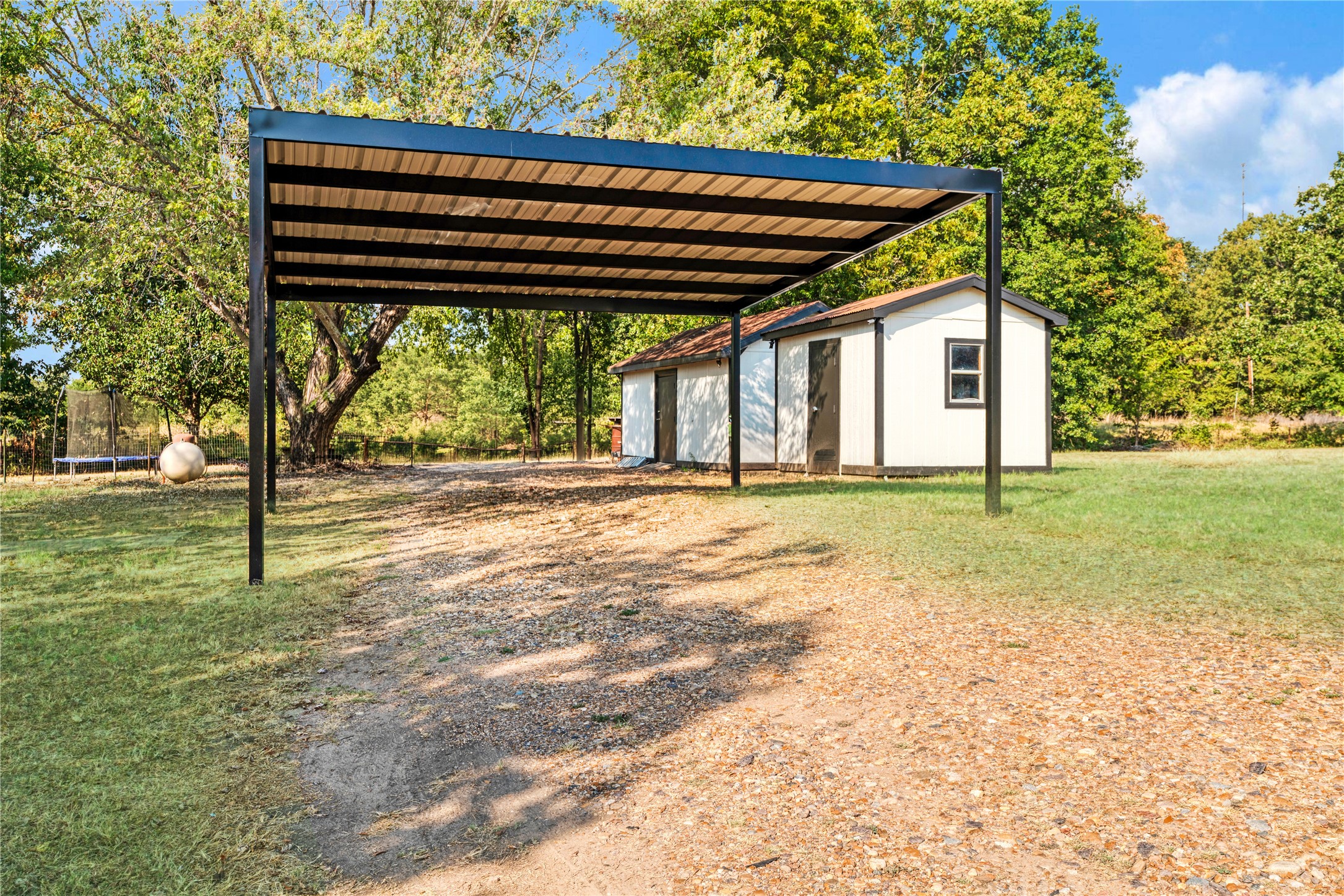 4232 Farm Road 196 N