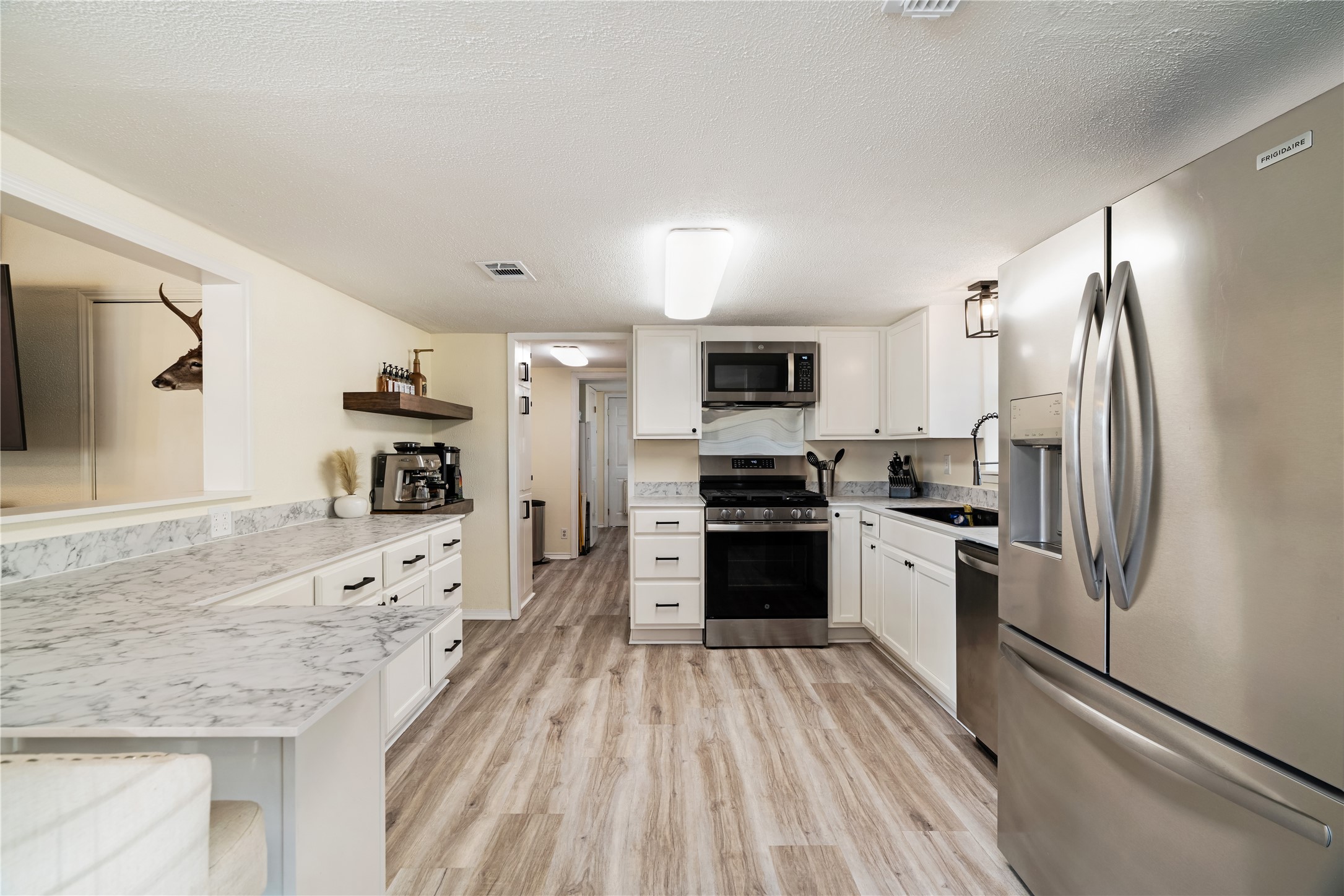 4232 Farm Road 196 N