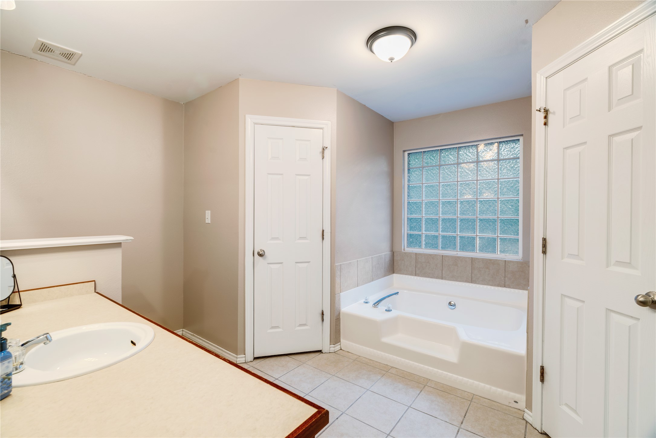 139 Parc Ouest Drive