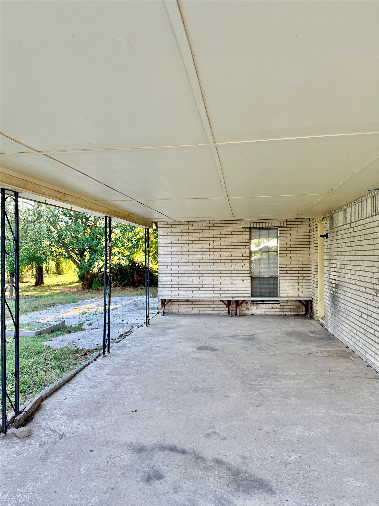 701 W 9TH Street