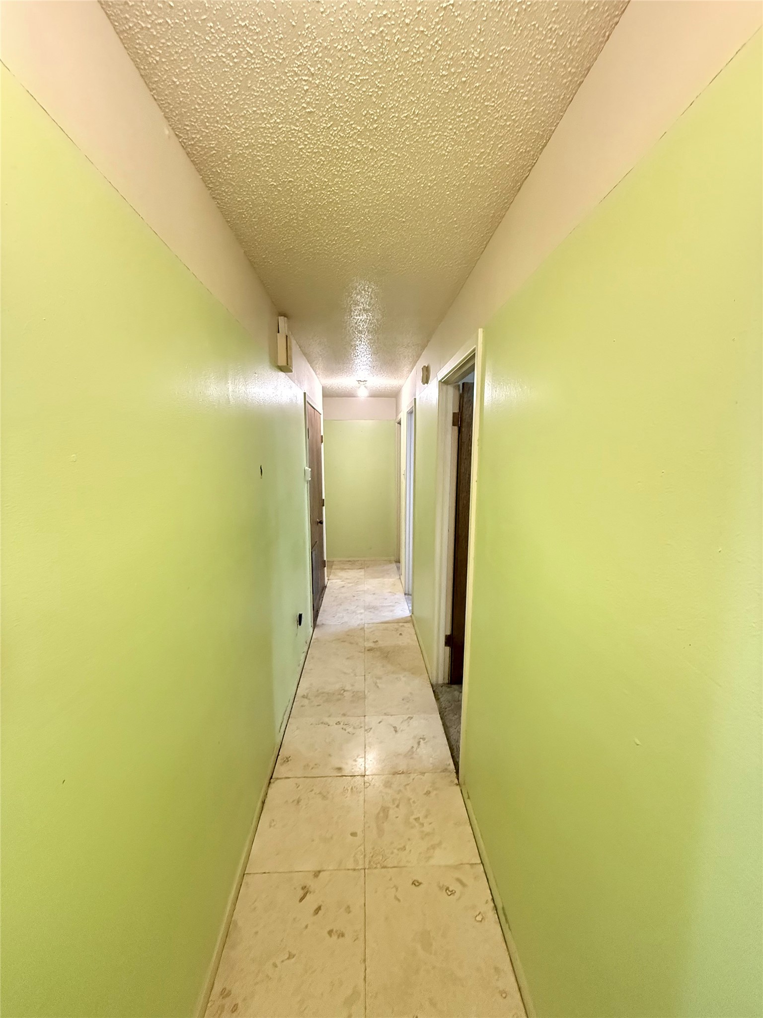 701 W 9TH Street