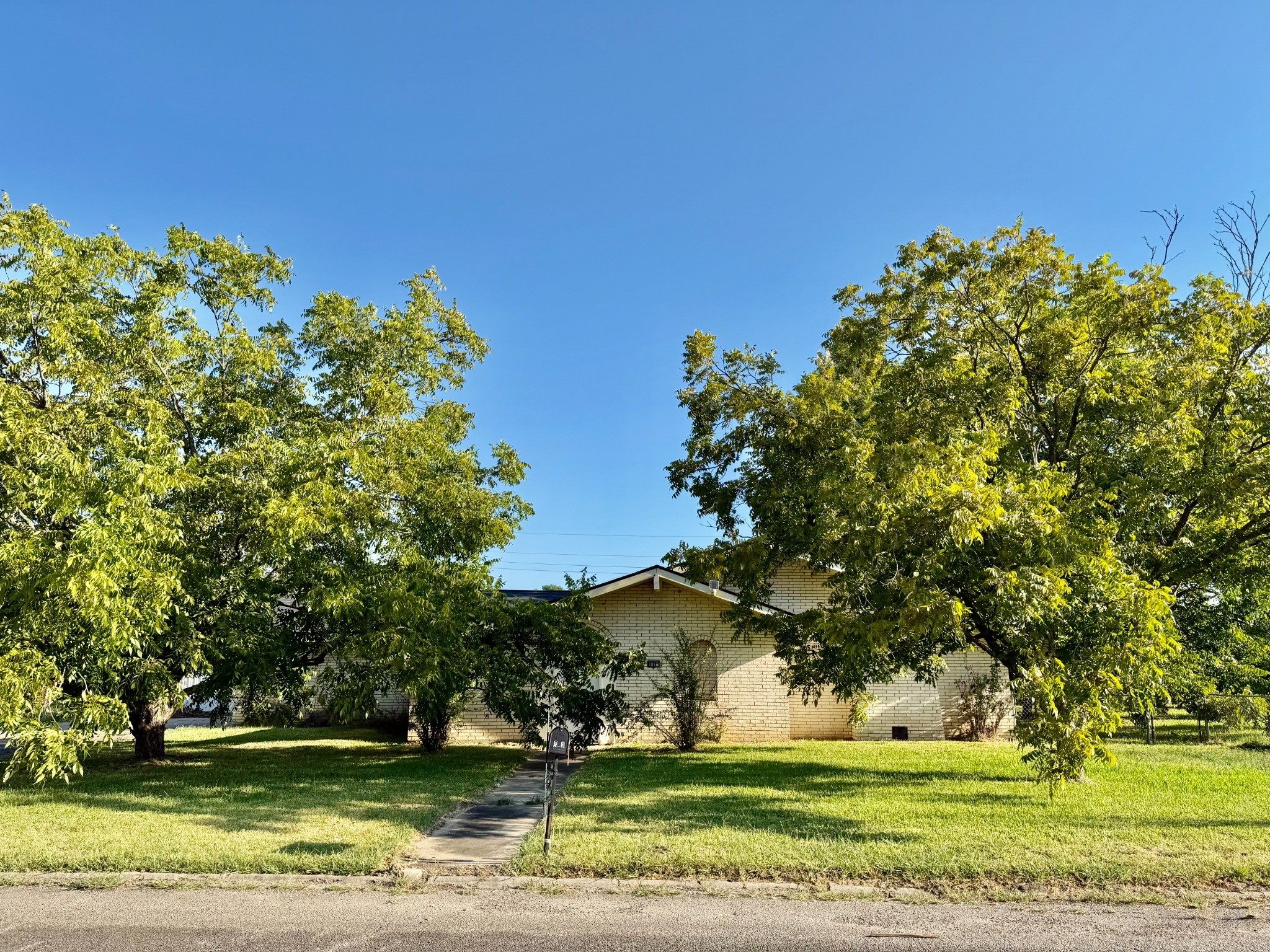 701 W 9TH Street