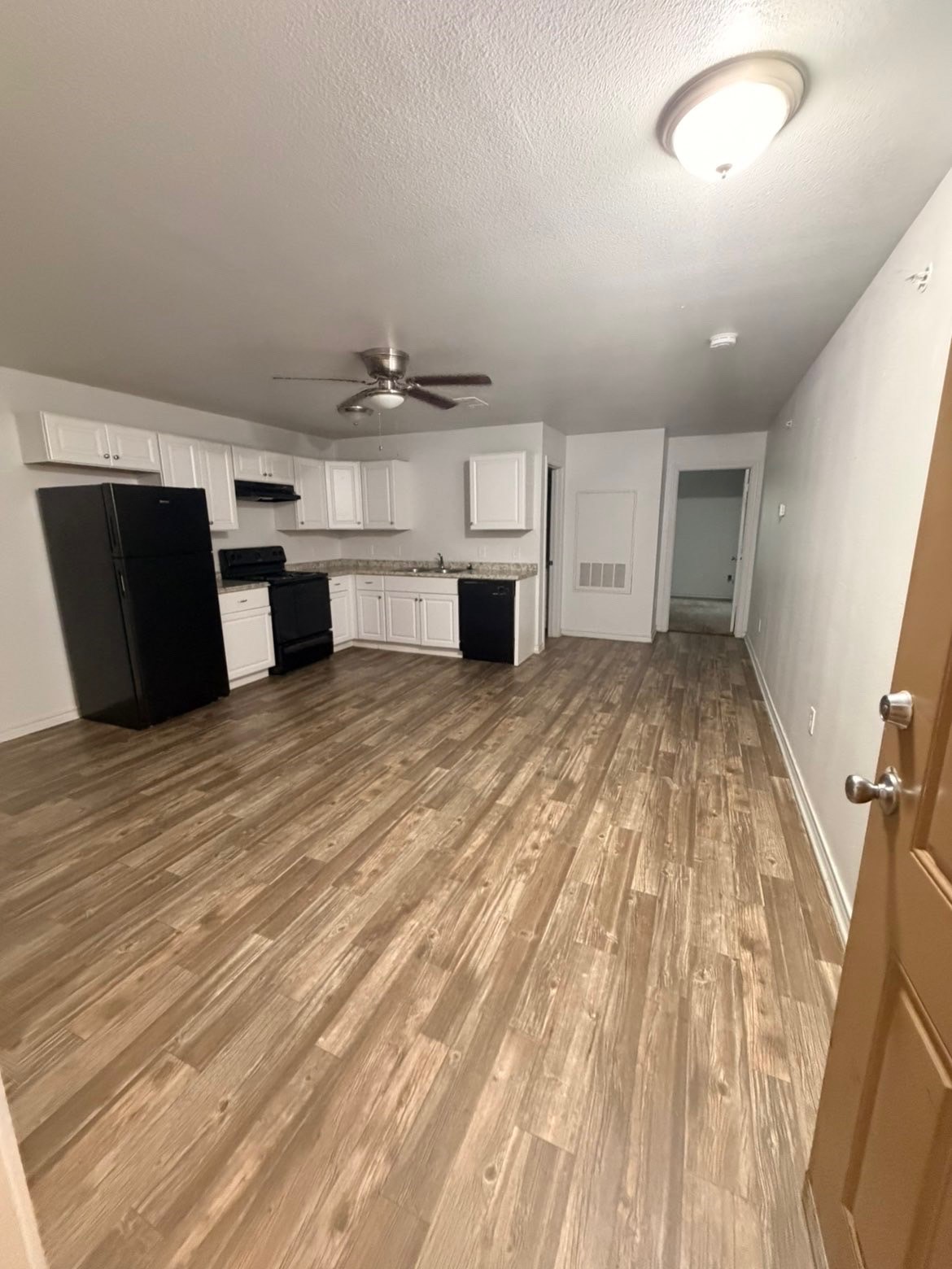 2905 Clarksville Street 208