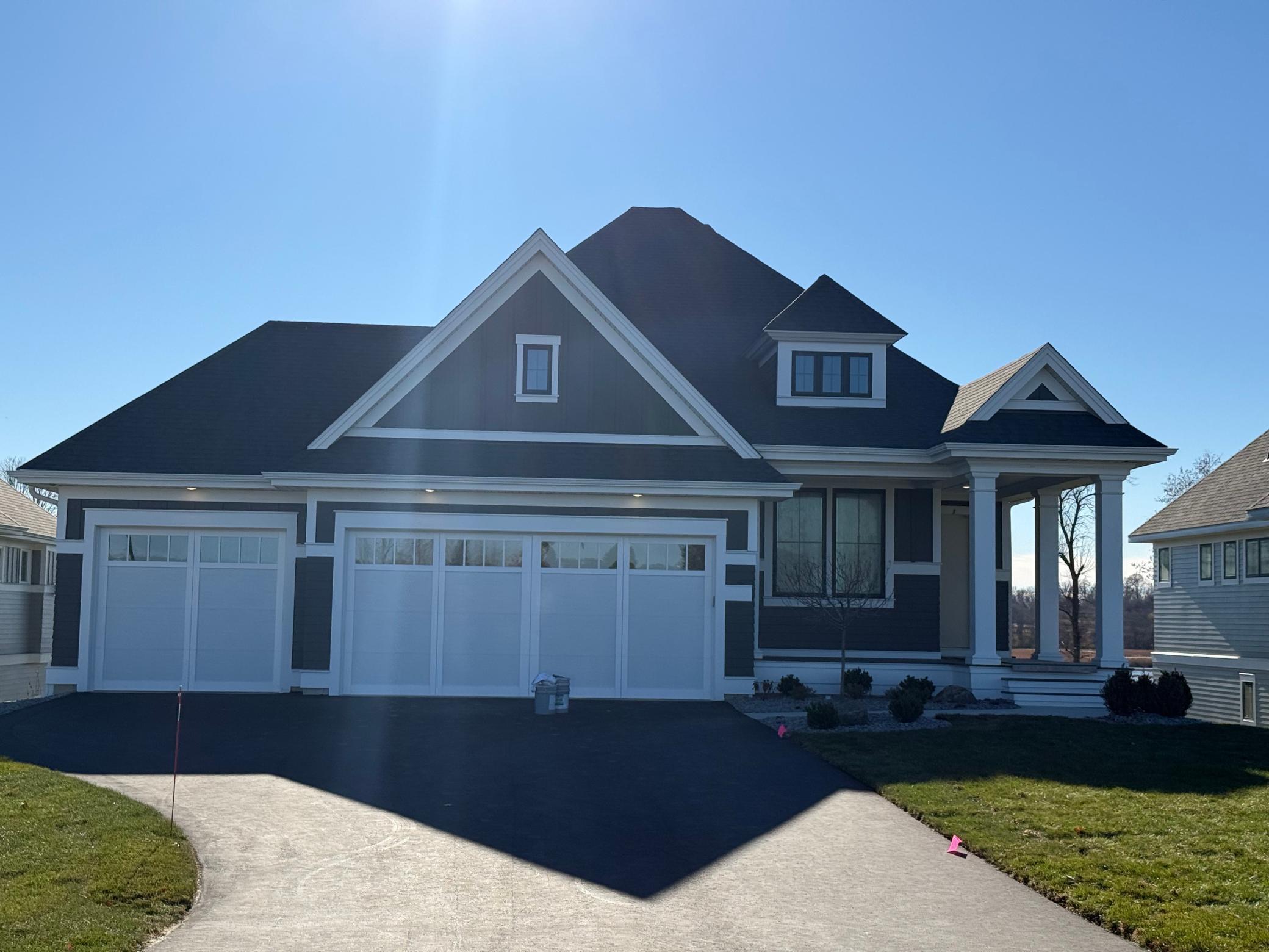 6051 Shoreview Pointe