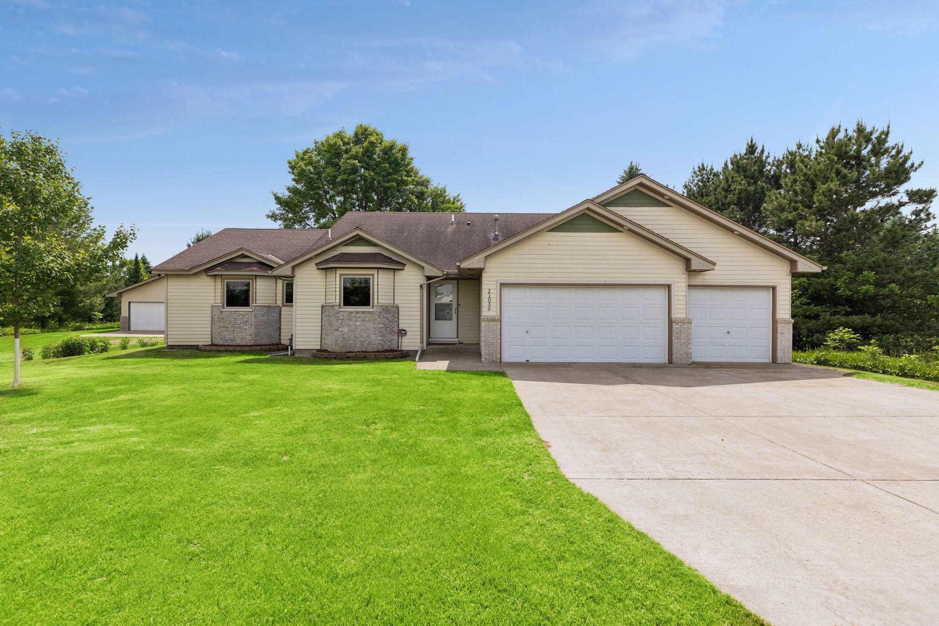 21030 W Linwood Drive NE